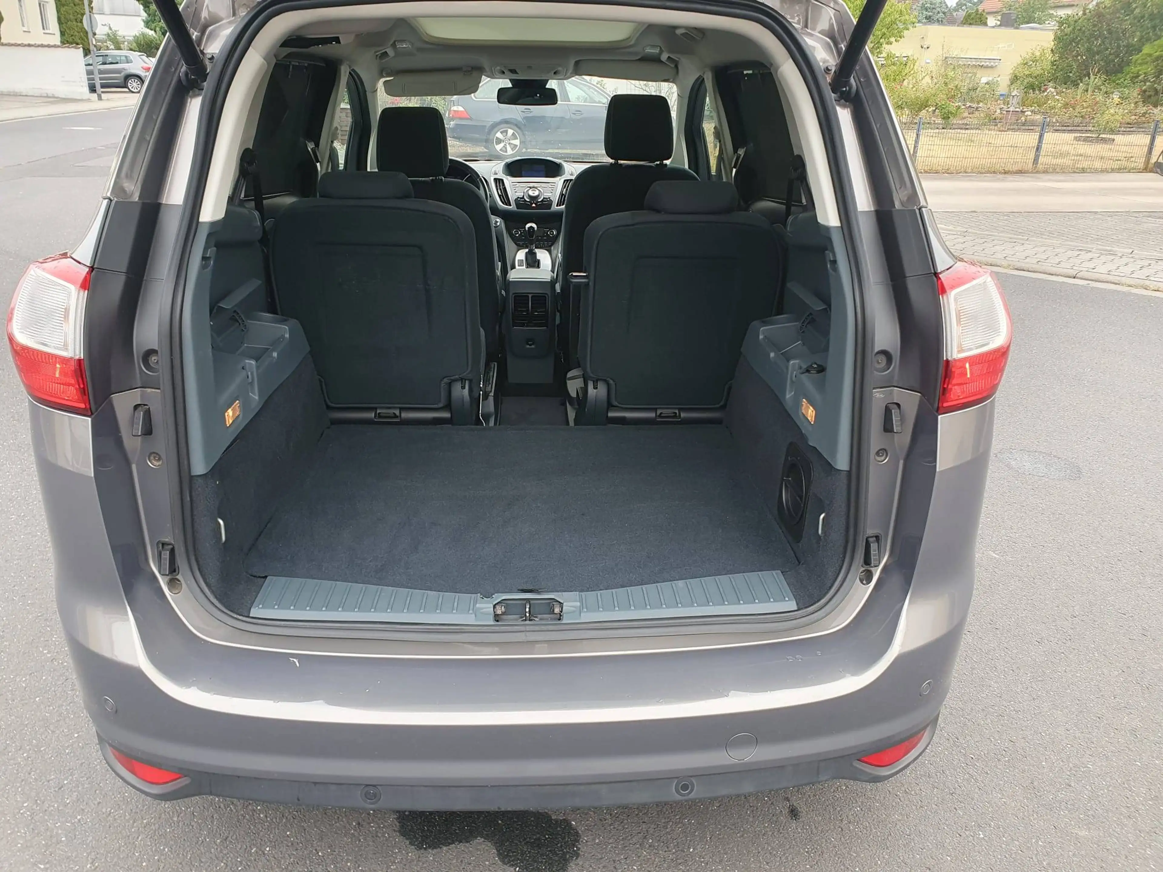 Ford Grand C-Max Titanium — photo 9