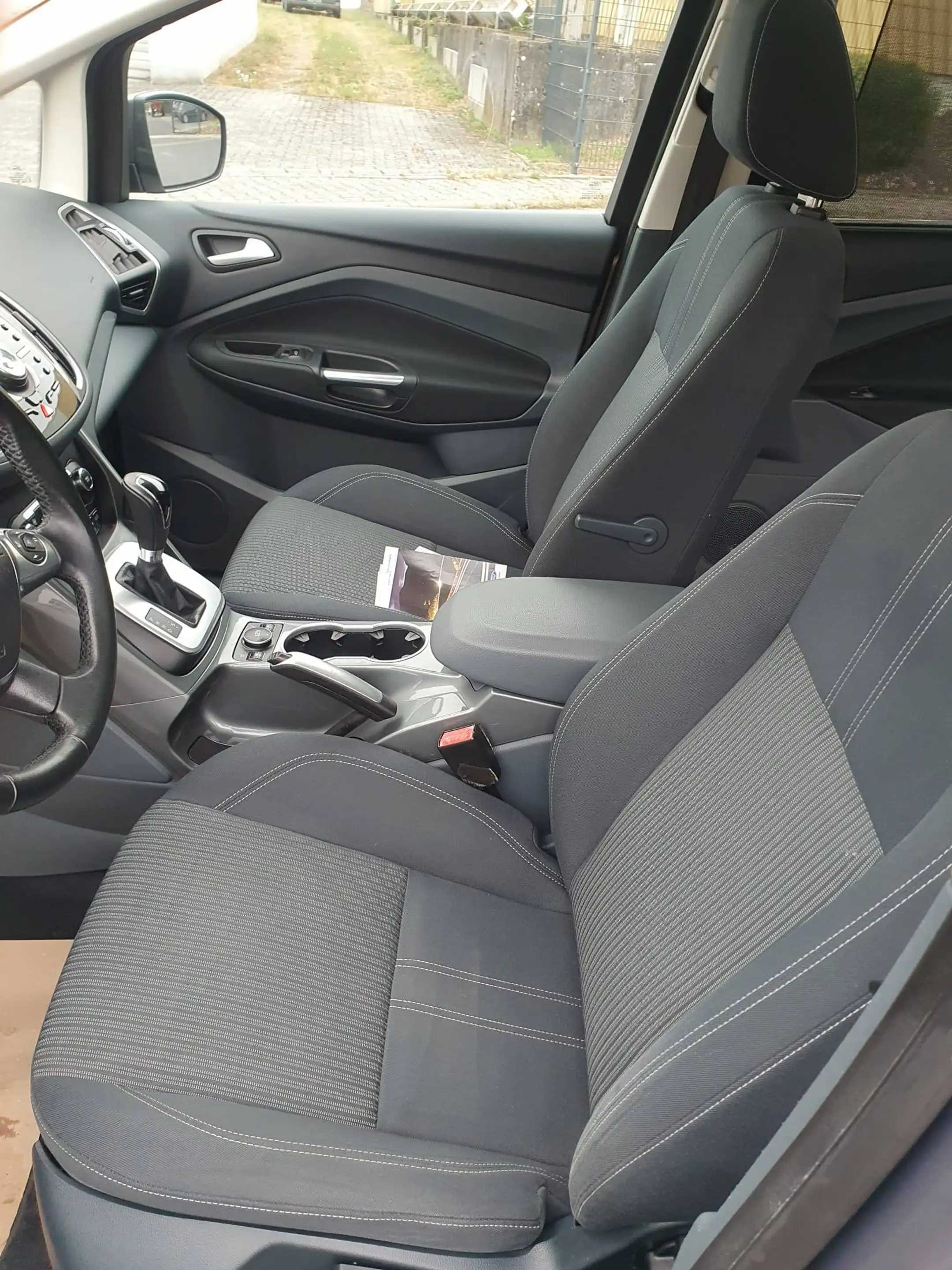 Ford Grand C-Max Titanium — photo 13