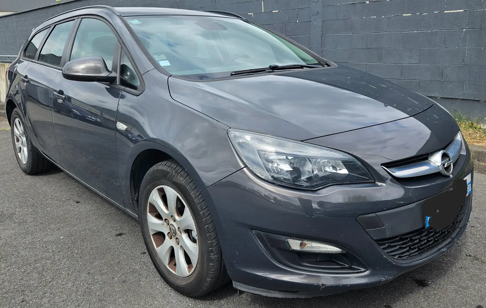 Opel Astra Sports Tourer 1.6 CDTI 110 ch Start/Stop Edition Gris - 1