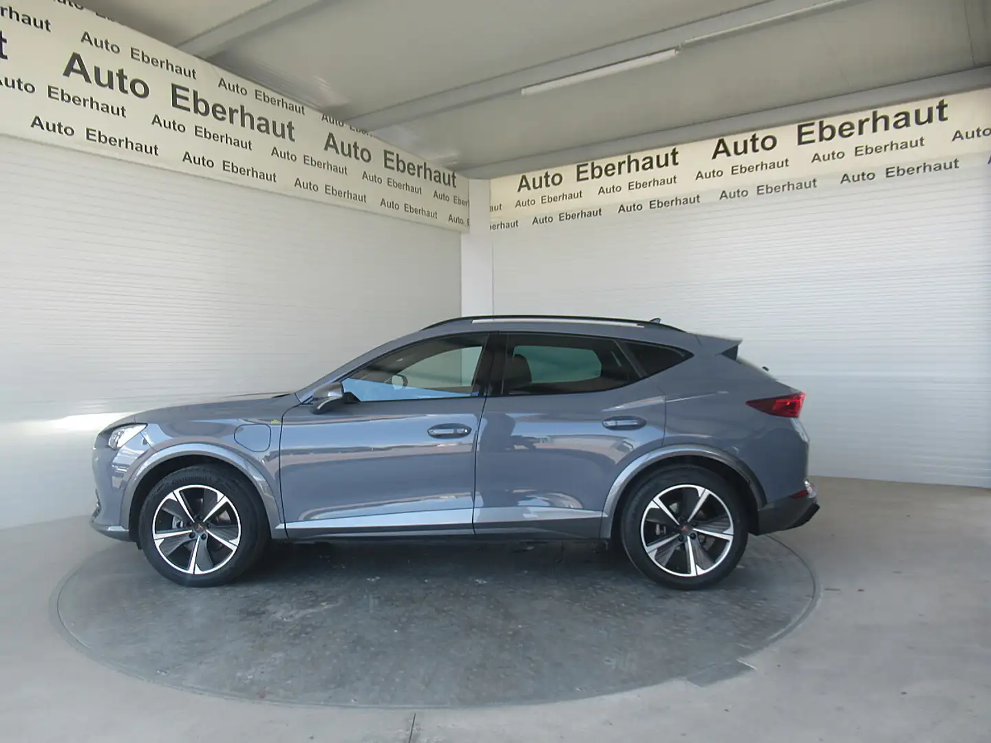 CUPRA Formentor 1,4 e-Hybrid 204 Cupra DSG *Navi *LED *ACC *Key... Grau - 2
