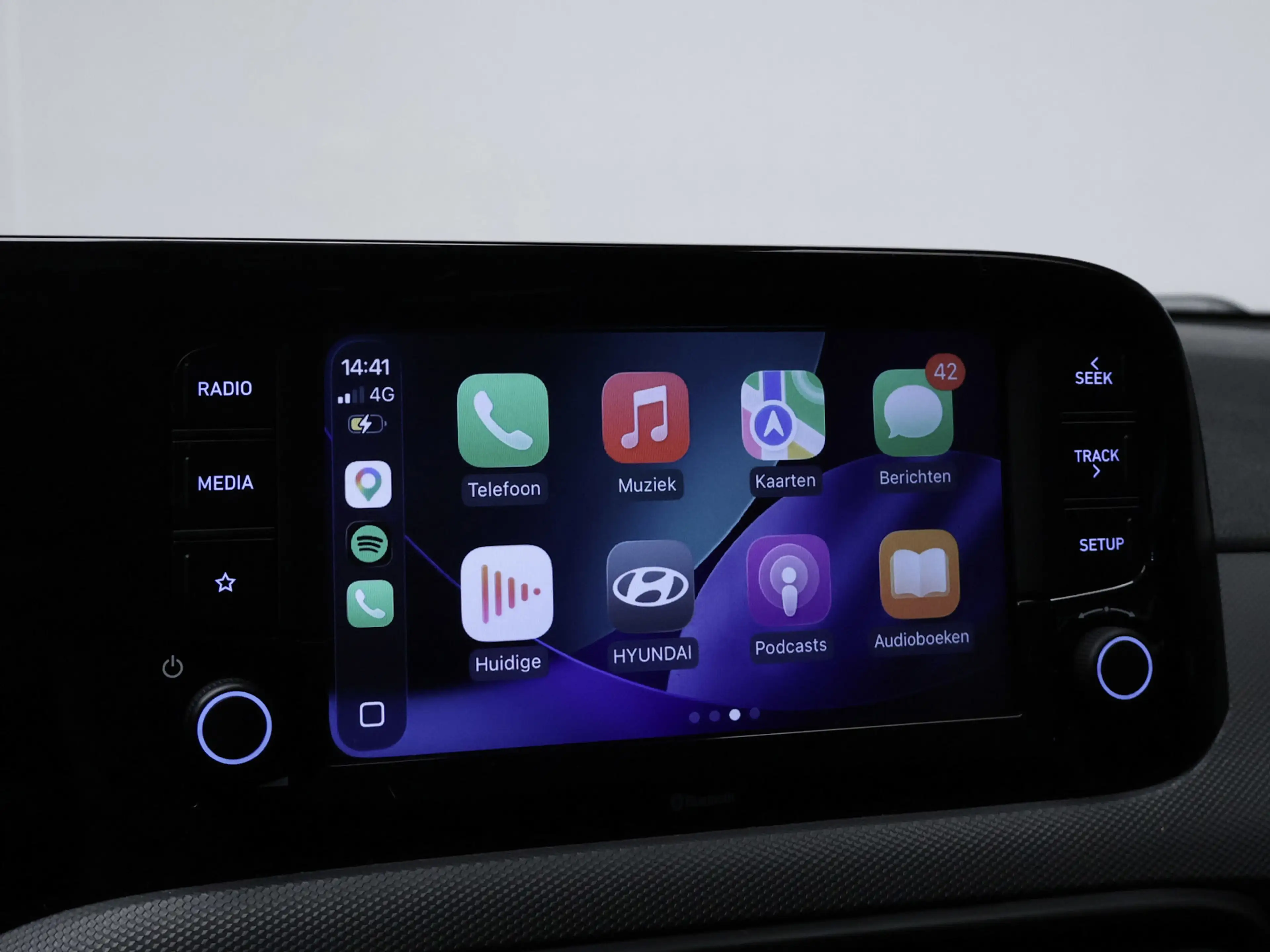 Hyundai i10 1.0 Comfort Sport (APPLE CARPLAY,NAVI,CLIMATE,CRUI — photo 2