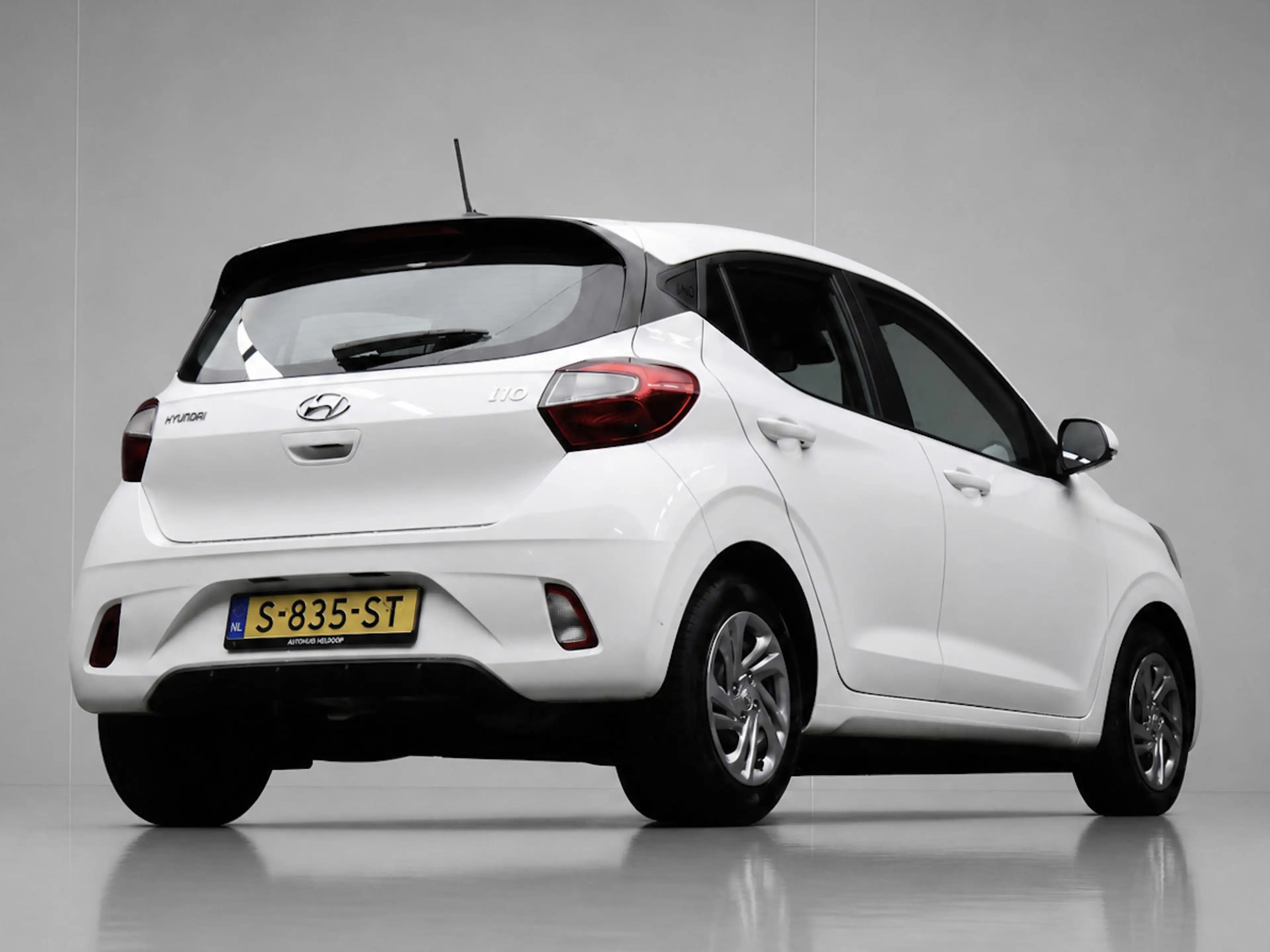Hyundai i10 1.0 Comfort Sport (APPLE CARPLAY,NAVI,CLIMATE,CRUI — photo 5