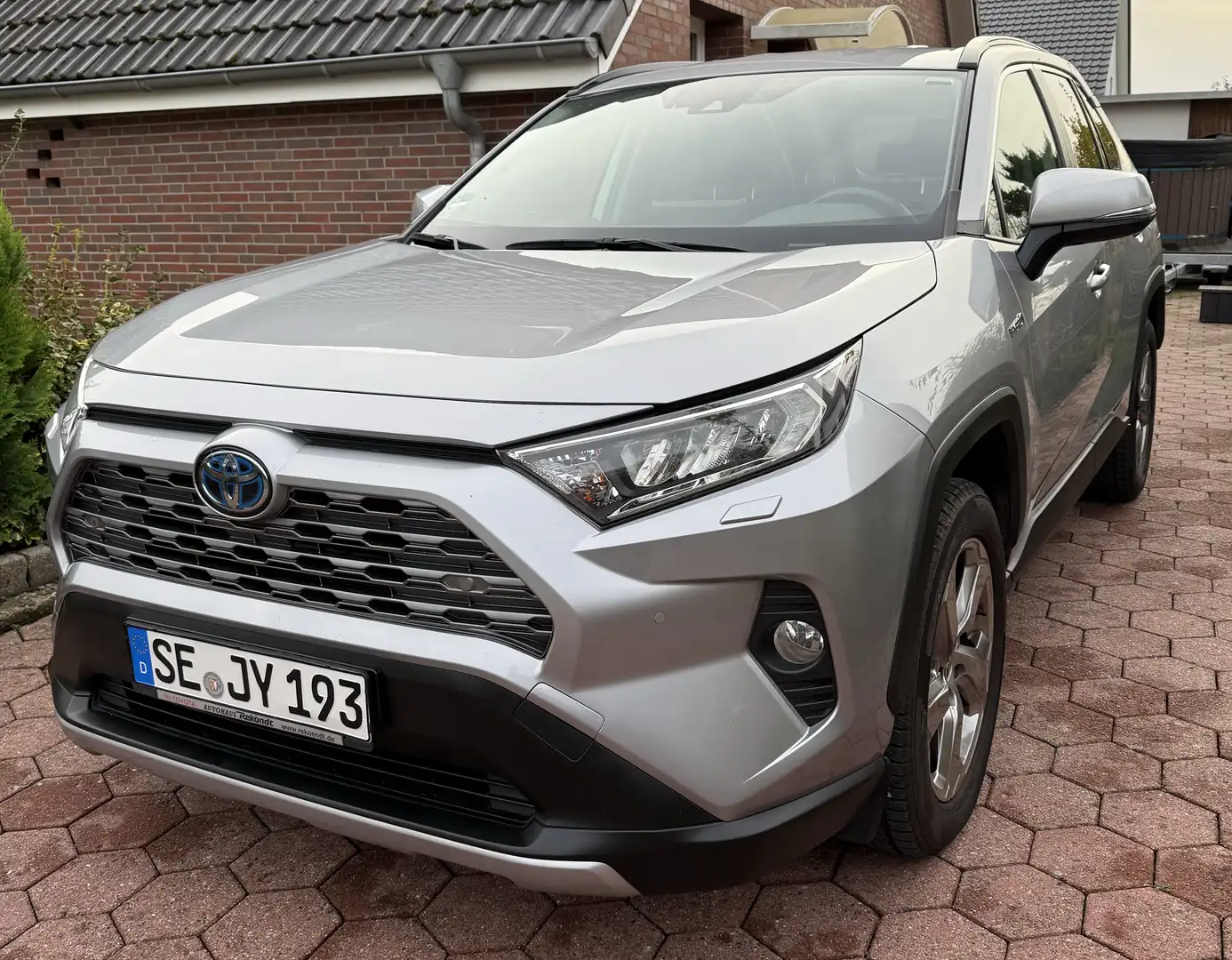 Toyota RAV 4 Hybrid 4x2 Team Deutschland Grau - 2