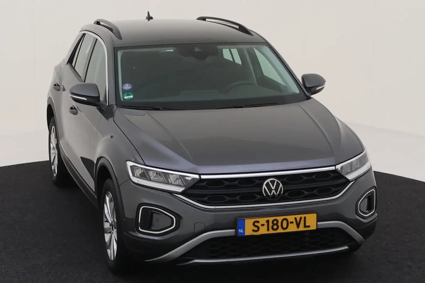 Volkswagen T-Roc 1.0 TSI 110pk Life Climatronic Trekhaak Climatroni Grijs - 2