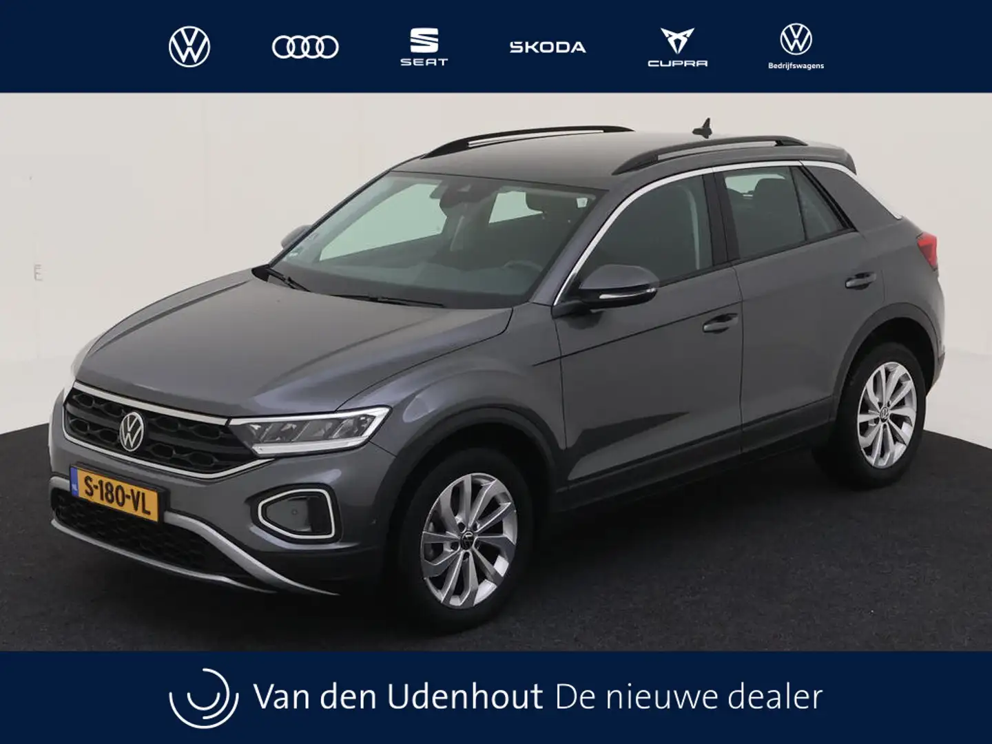 Volkswagen T-Roc 1.0 TSI 110pk Life Climatronic Trekhaak Climatroni Grijs - 1