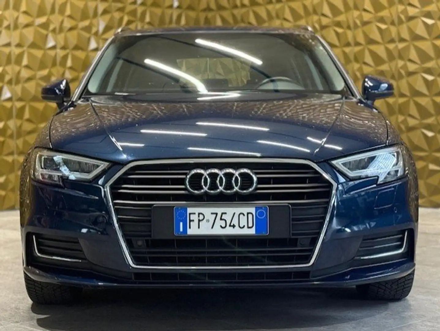 Audi A3 Sportback 30 1.0 tfsi Sport 116cv s-tronic Bleu - 1