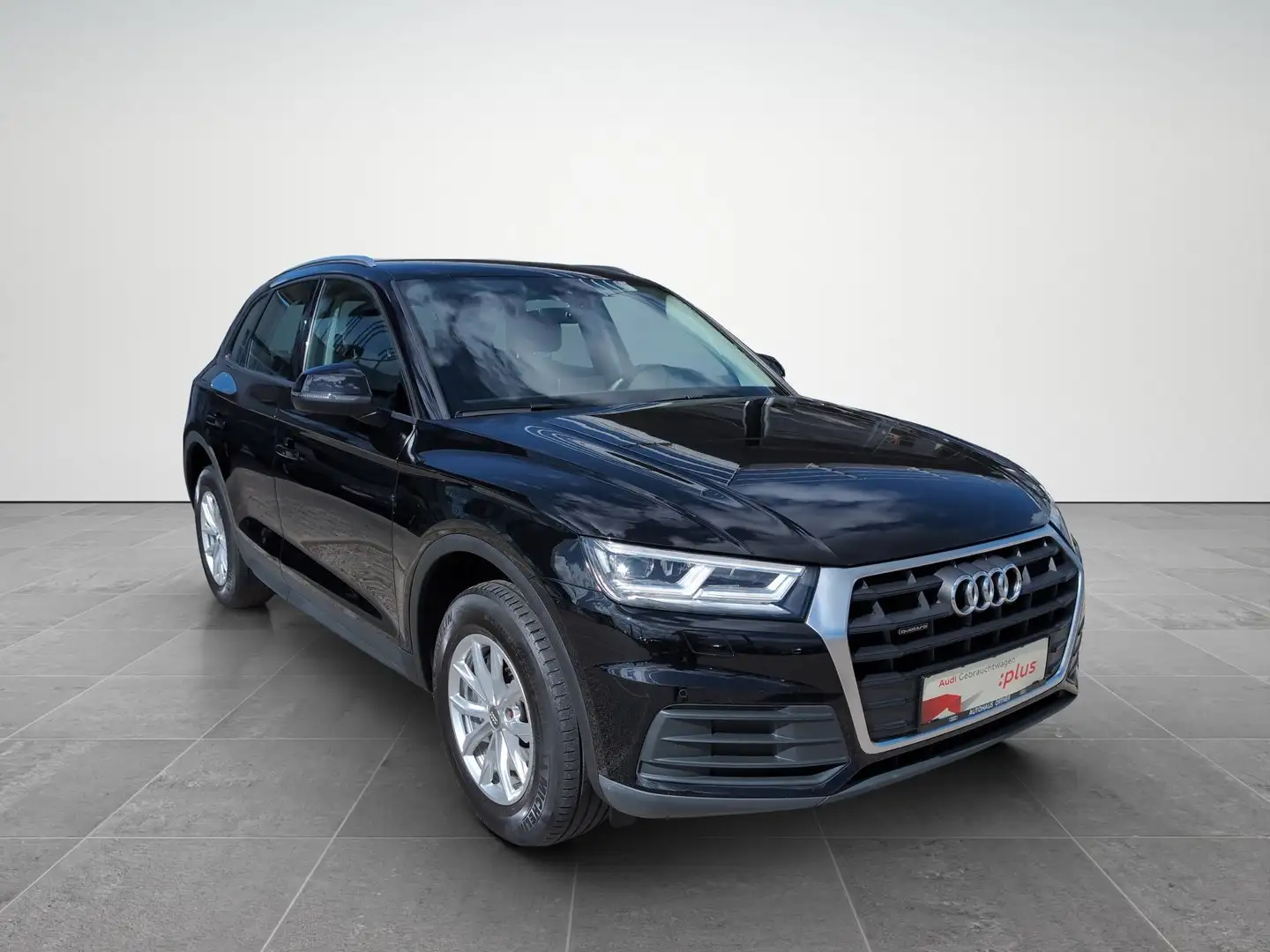 Audi Q5 35 TDI quattro basis Schwarz - 2