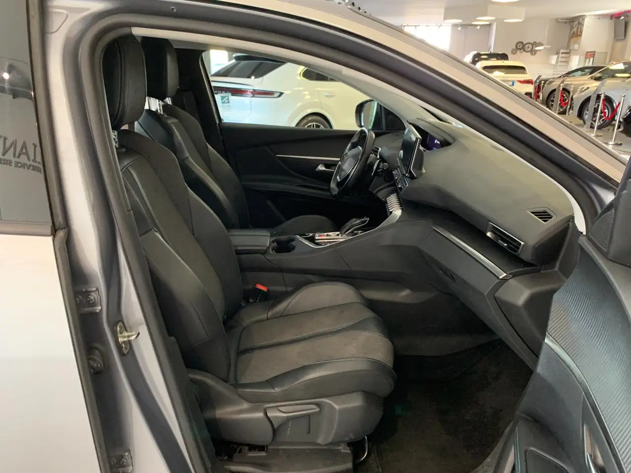 Peugeot 3008 Hybrid 225 e-EAT8 Allure Pack 13