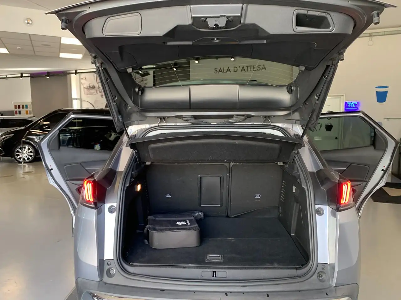 Peugeot 3008 Hybrid 225 e-EAT8 Allure Pack 6