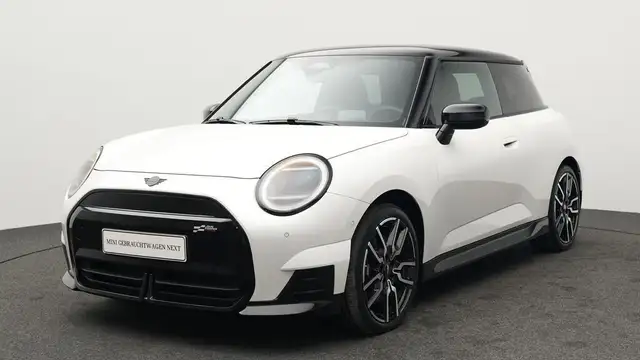 MINI Cooper SE John Cooper Works Trim