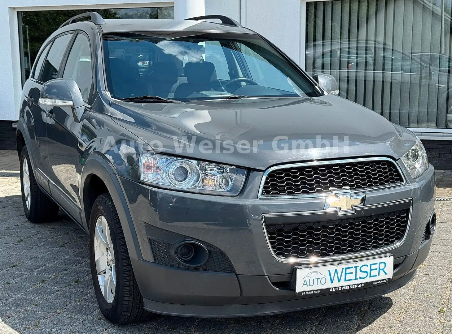 Chevrolet Captiva 2.4 LS 2WD Серый - 2
