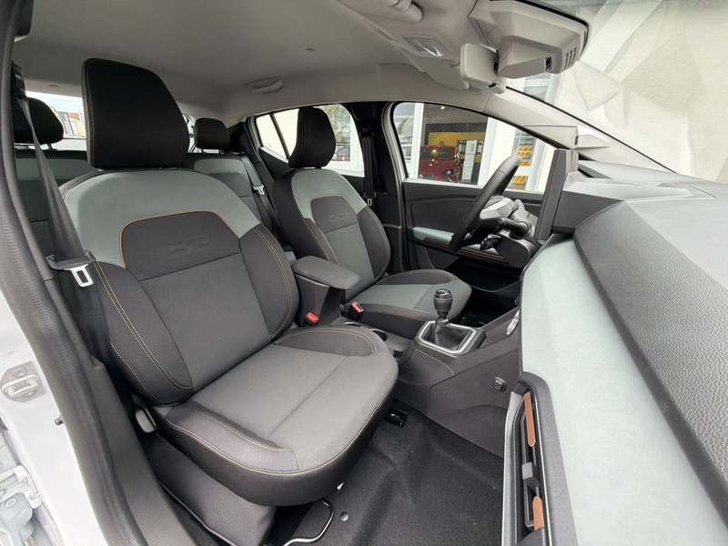 Dacia Sandero Stepway Extreme ECO-G 120 — photo 11
