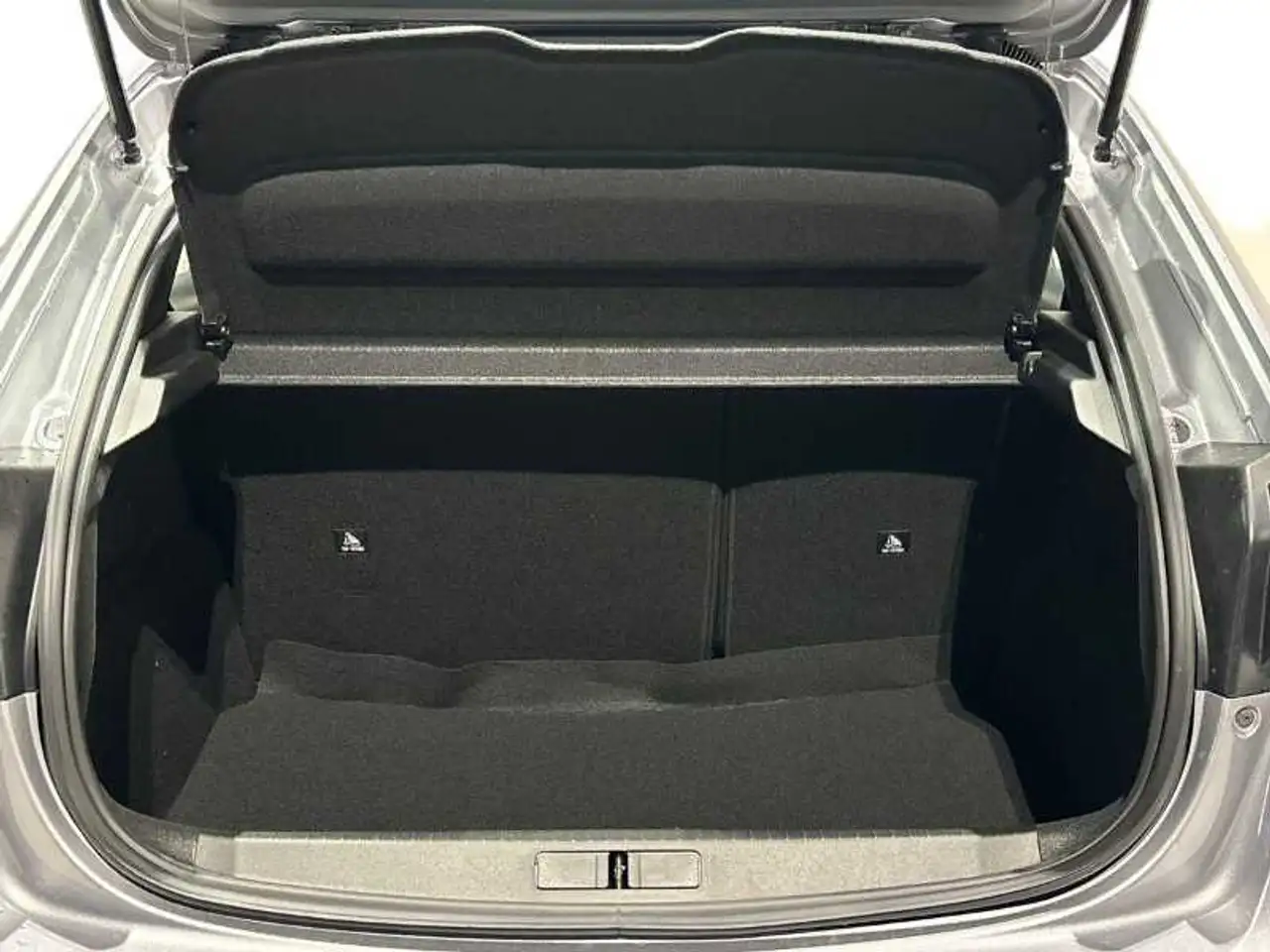 Peugeot 208 2026 — фото 7