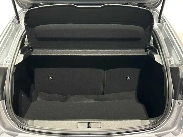 Peugeot 208 view 7