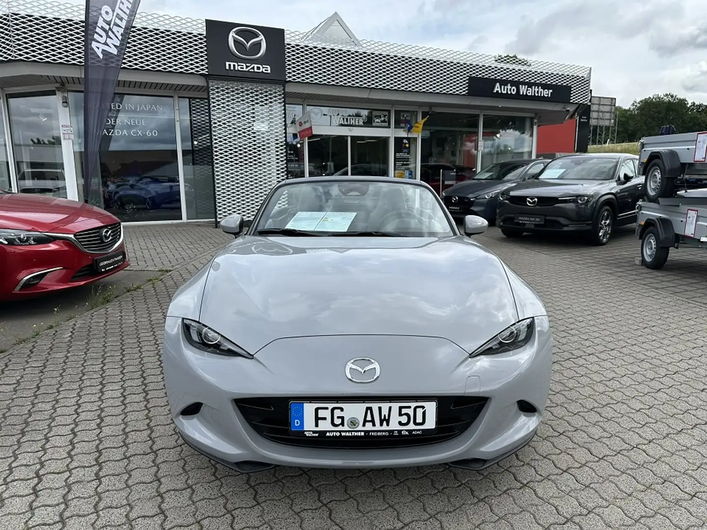 Mazda MX-5 2ST 1.5L SKYACTIV-G 132 6MT RWD Exclusive-line Gris - 2
