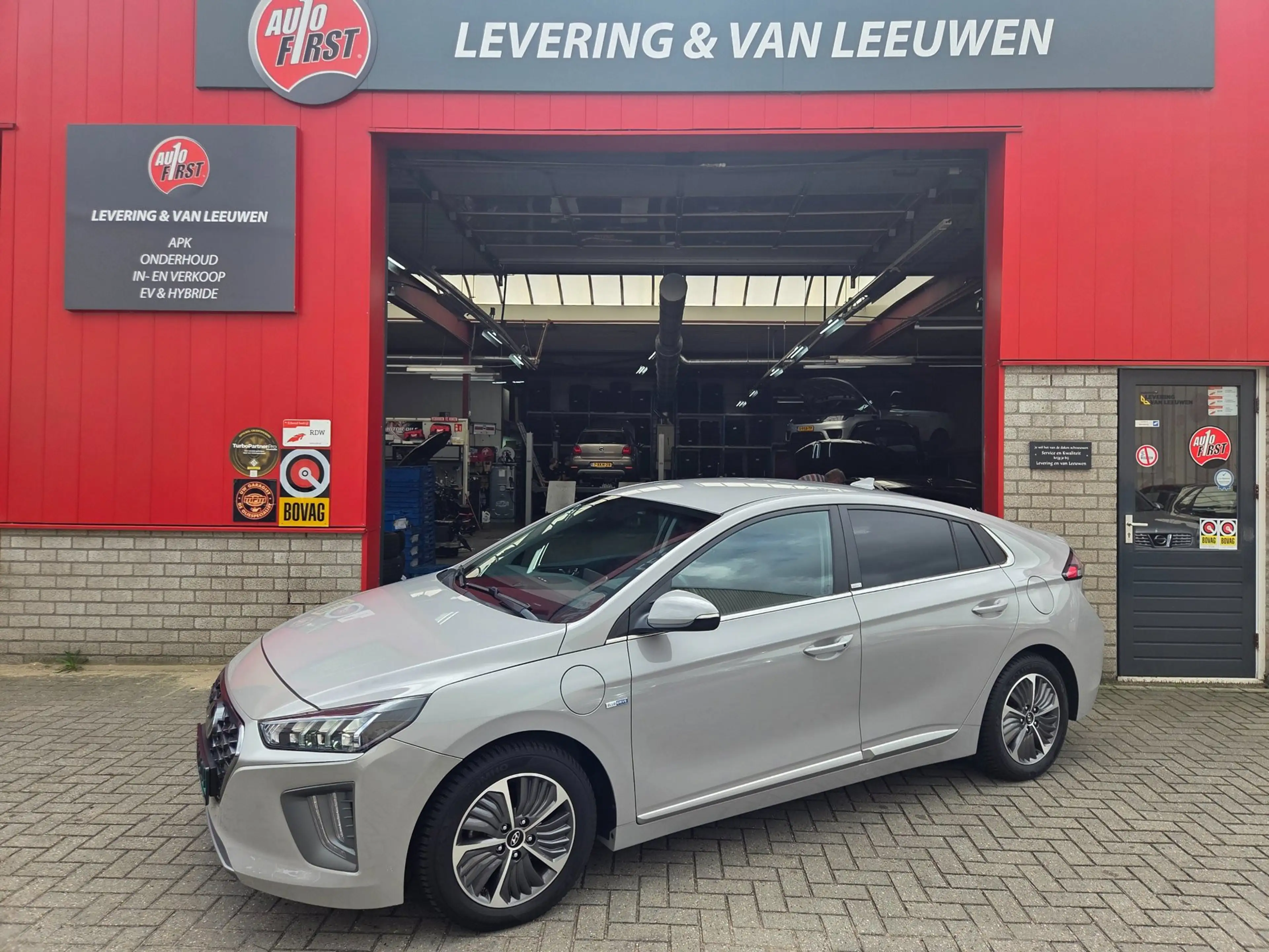 Hyundai IONIQ 1.6 GDi PHEV Comfort Parkeersensoren achter/ Stoel