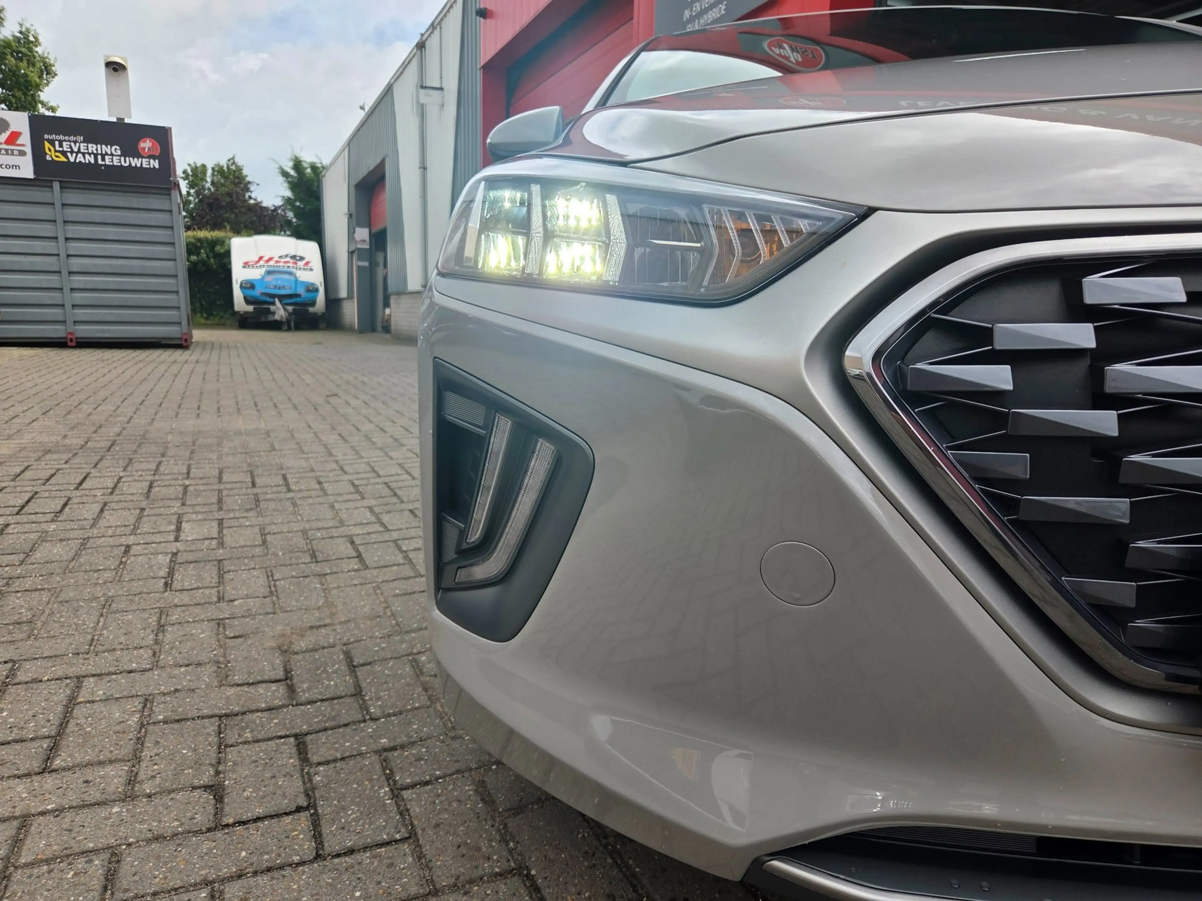 Hyundai IONIQ 1.6 GDi PHEV Comfort Parkeersensoren achter/ Stoel — photo 12