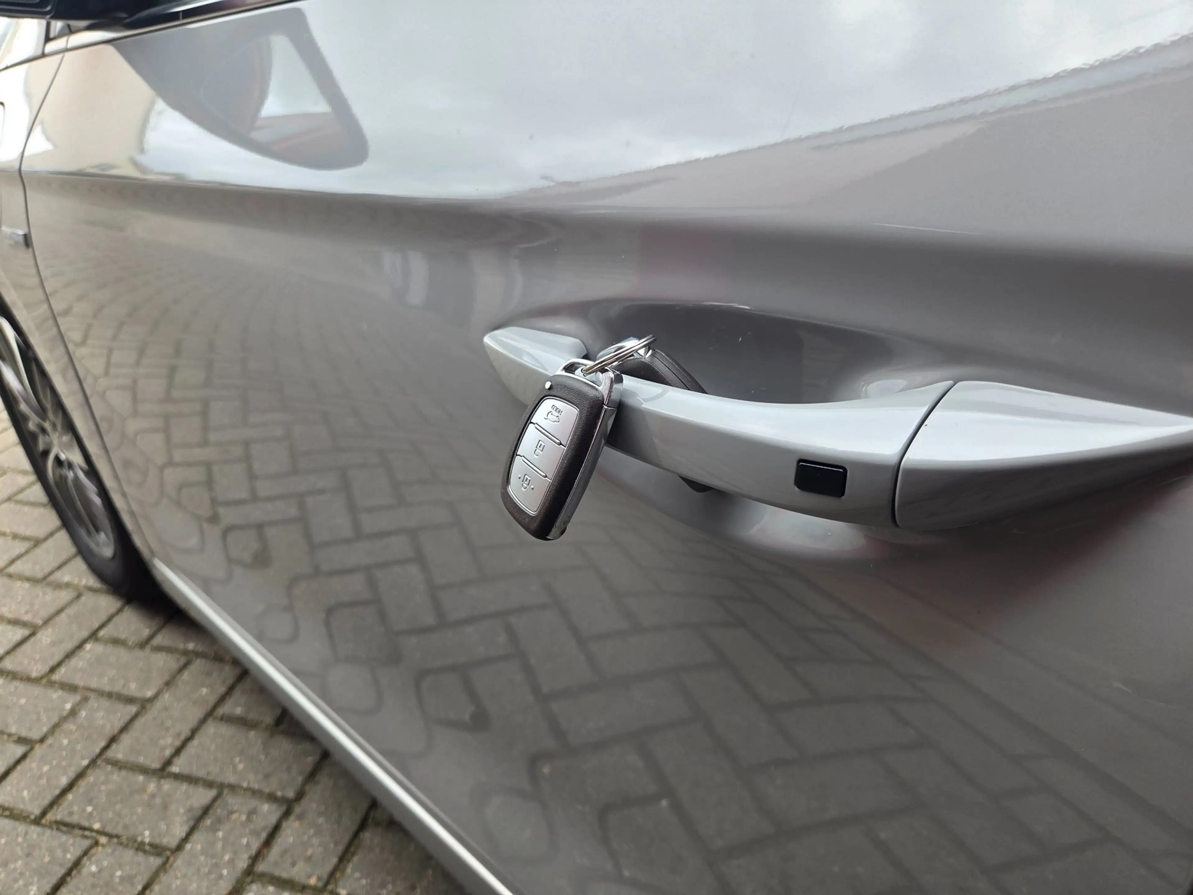 Hyundai IONIQ 1.6 GDi PHEV Comfort Parkeersensoren achter/ Stoel — photo 14