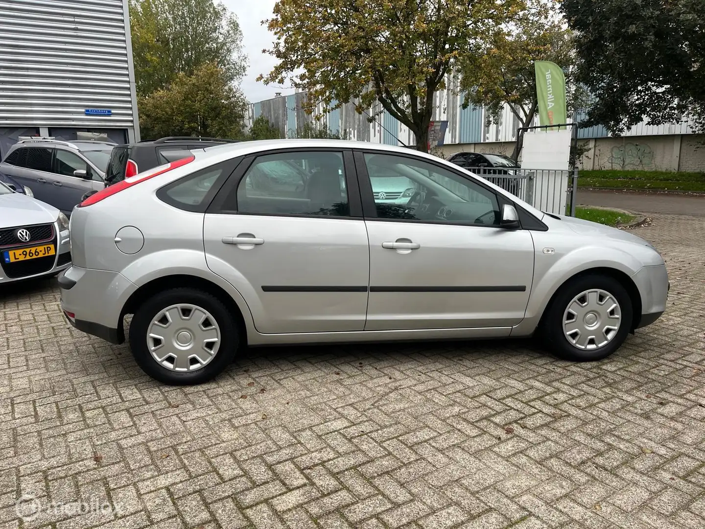 Ford Focus 1.6-16V Silver Edition Zilver - 2