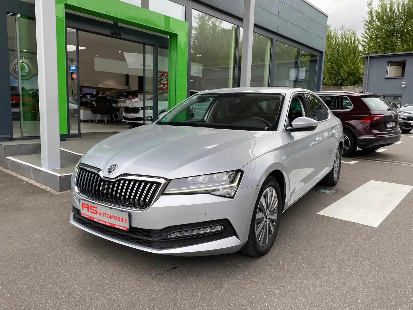 Skoda Superb Ambition mit beh. Windschutscheibe/SmartLink Silber - 1
