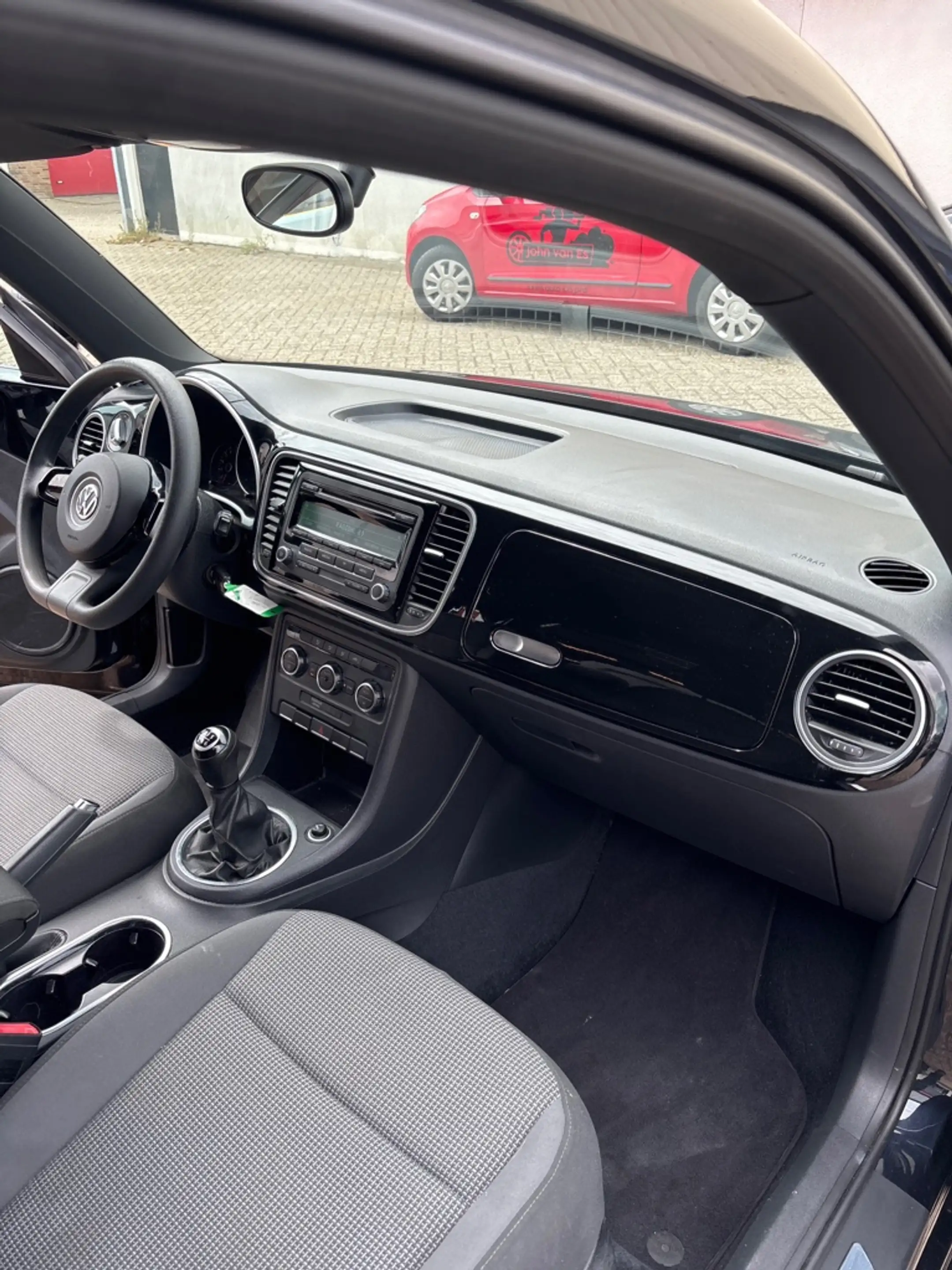 Volkswagen Beetle 1.2 TSI Design — photo 7
