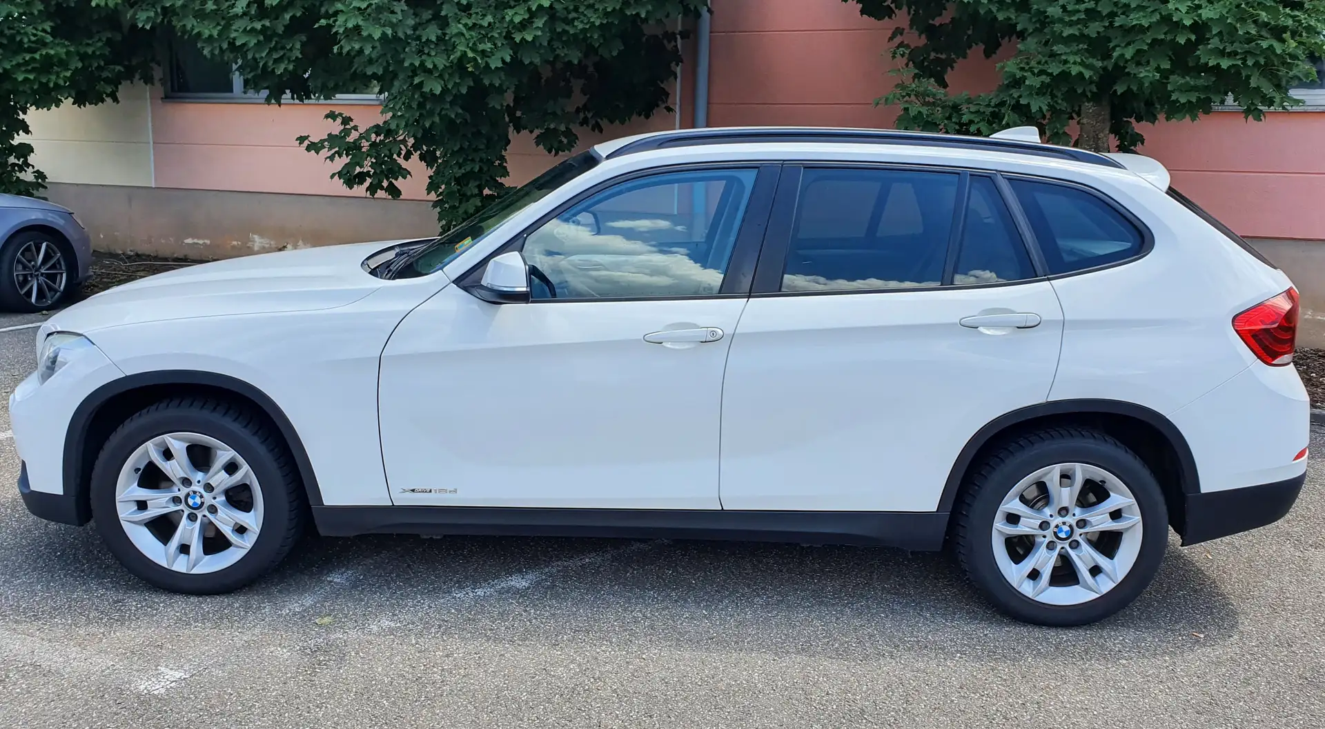 BMW X1 X1 Diesel xDrive18d Aut. Weiß - 1