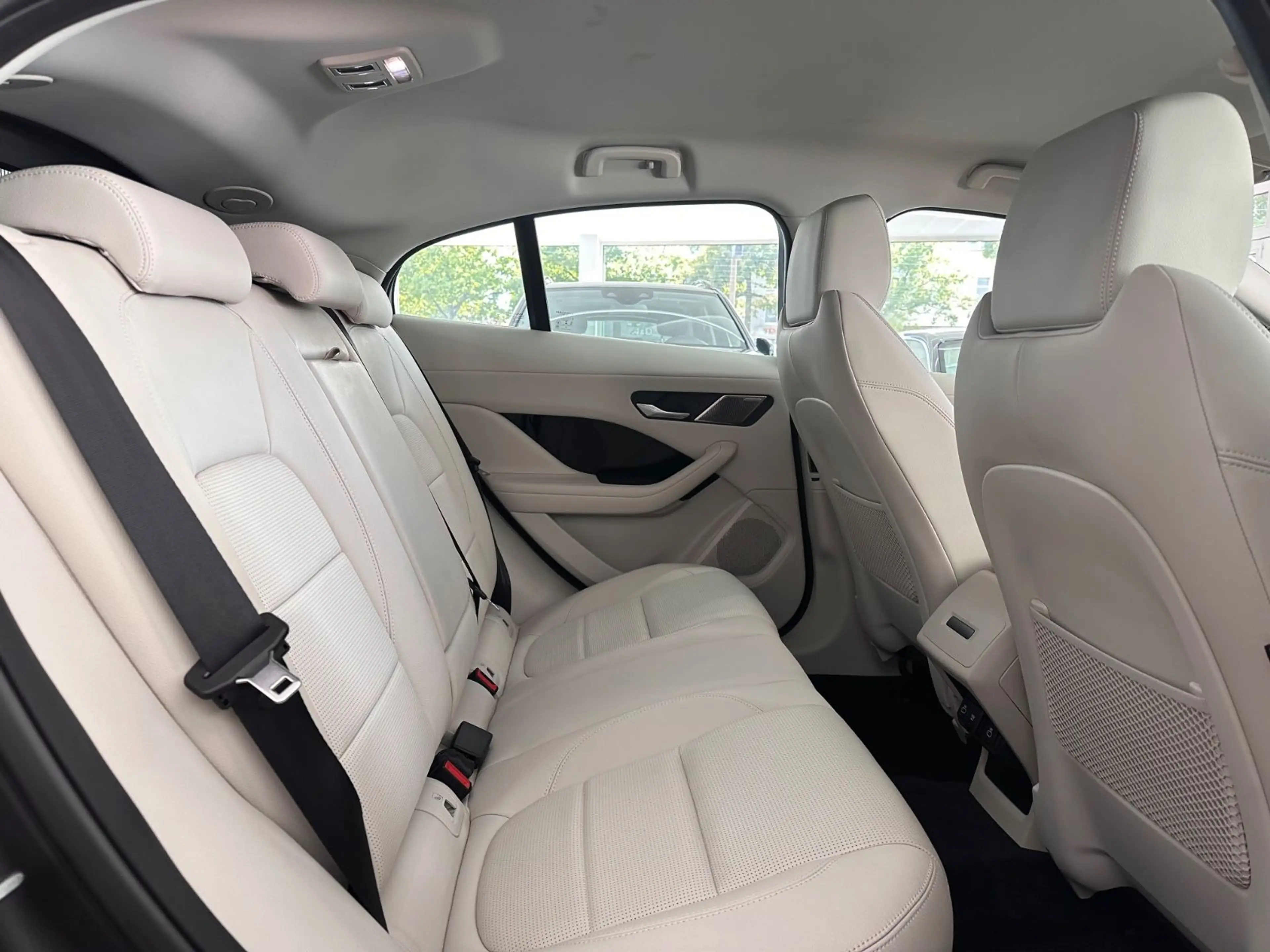Jaguar I-Pace I-PACE S EV400 AWD*LED*360°Kamera*Keyless*Leder* — photo 11