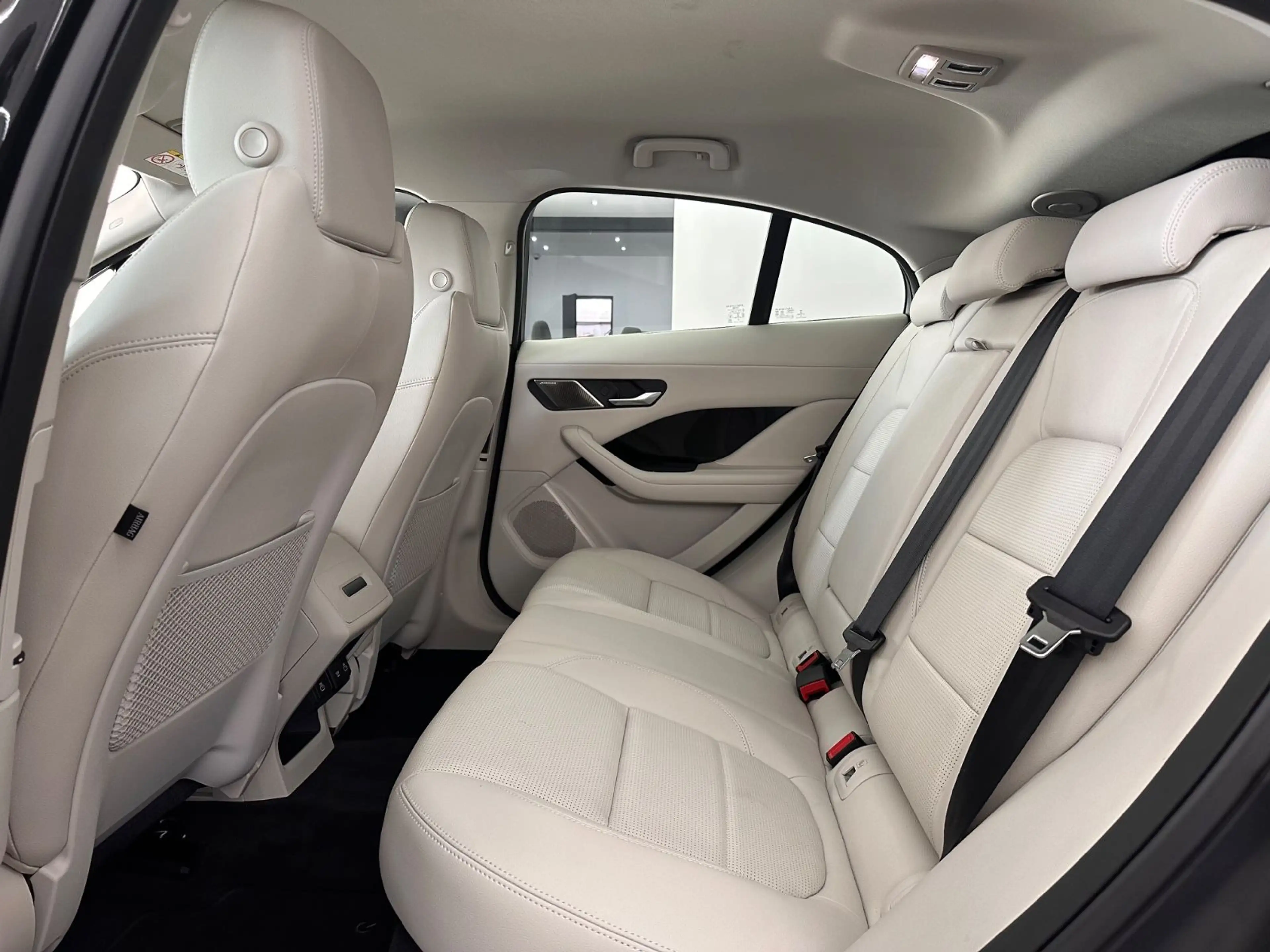 Jaguar I-Pace I-PACE S EV400 AWD*LED*360°Kamera*Keyless*Leder* — photo 15