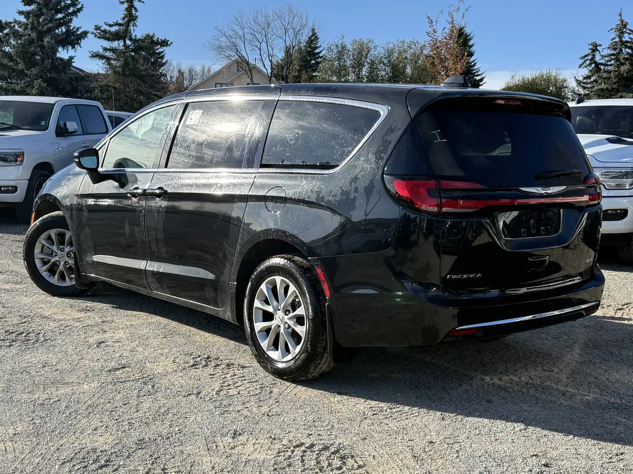 Chrysler Pacifica снимка Chrysler Pacifica