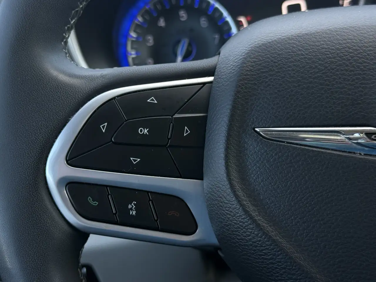 Chrysler Pacifica снимка Chrysler Pacifica