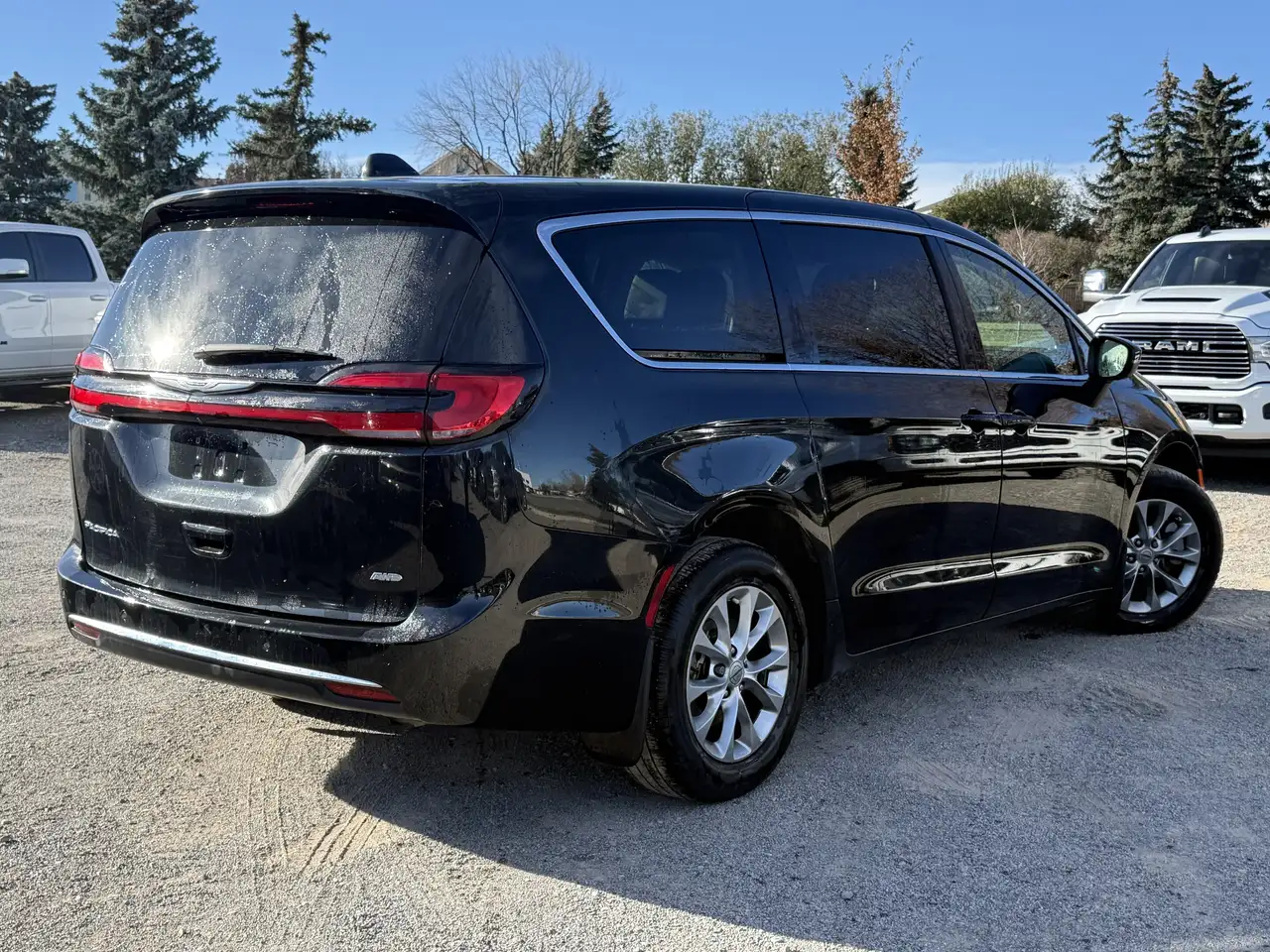 Chrysler Pacifica снимка Chrysler Pacifica