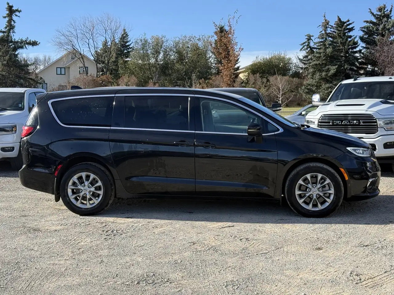 Chrysler Pacifica снимка Chrysler Pacifica