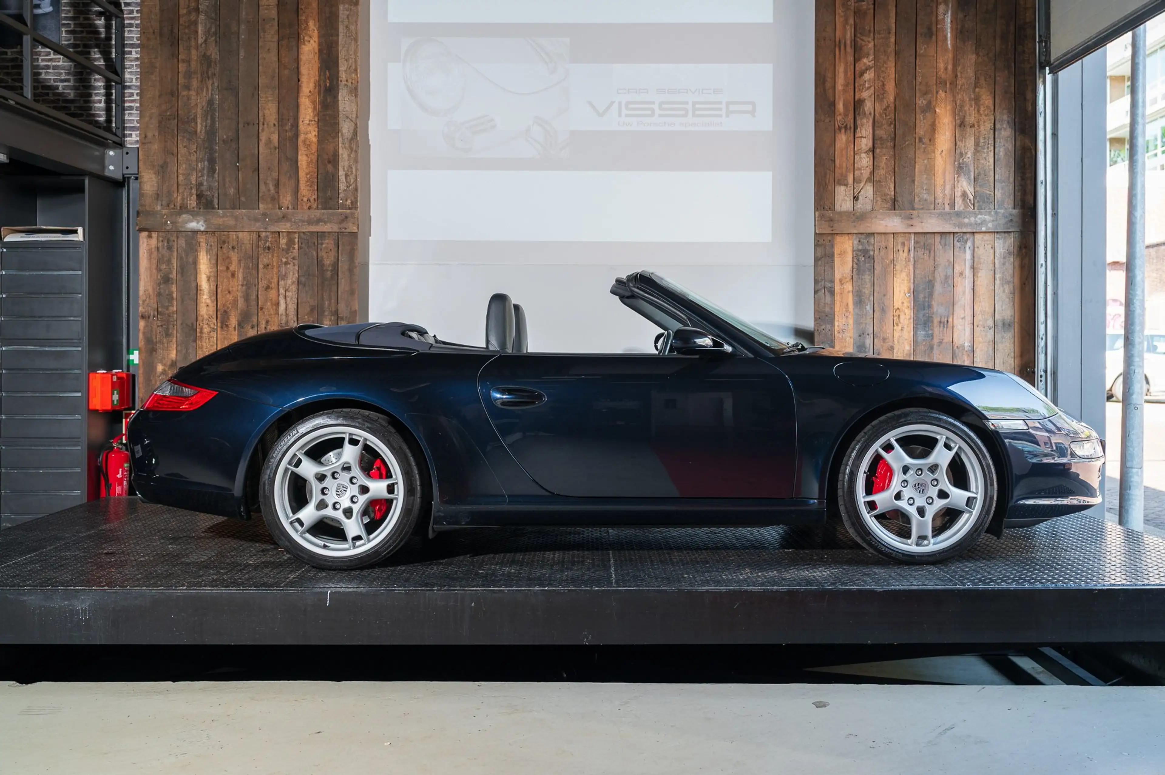 Porsche 997 3.8 Carrera S handgeschakelde cabrio Nachtblau-met — photo 3