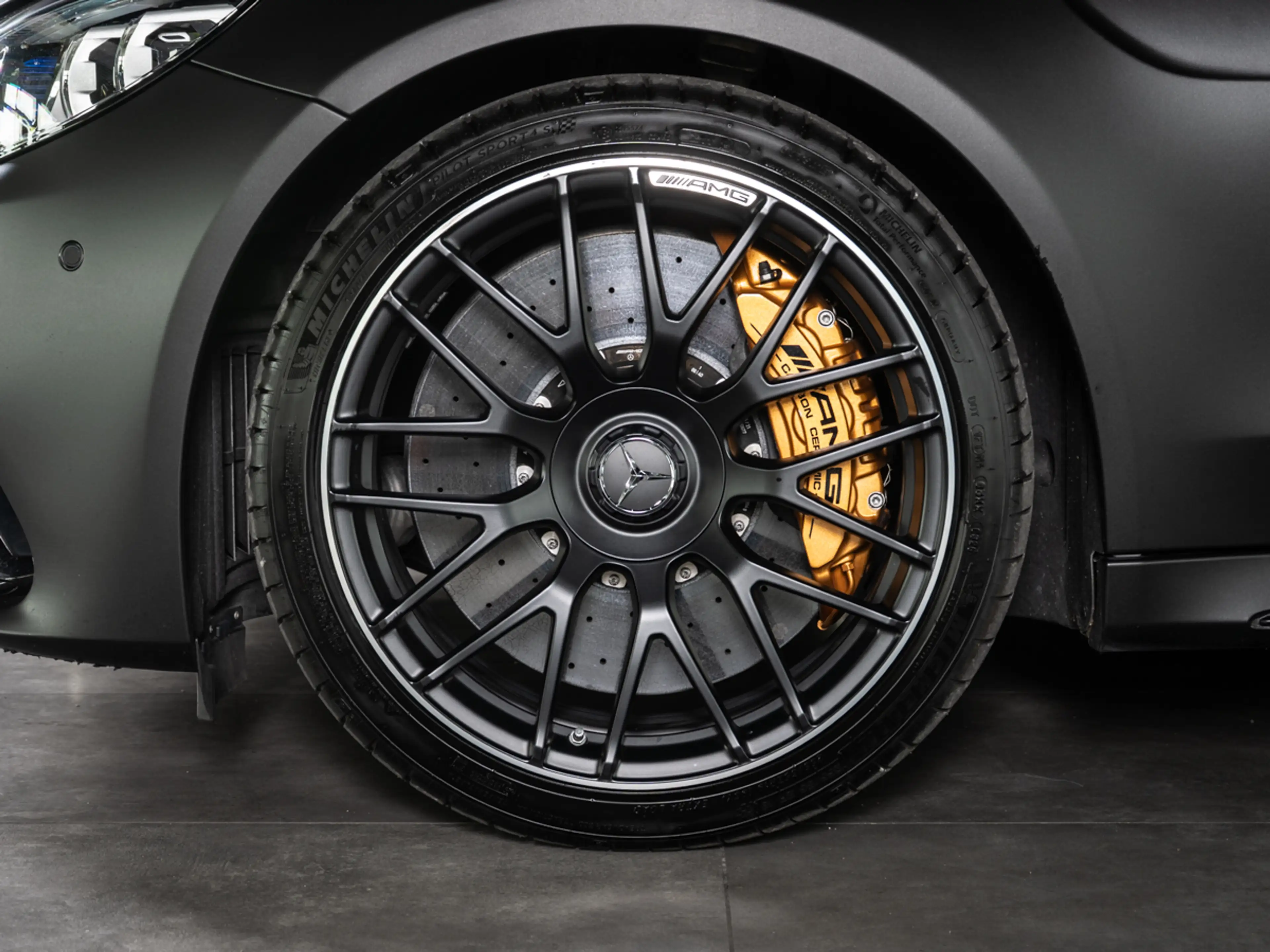 Mercedes-Benz C 63 AMG S Cabrio *PERF-SITZ*KERAMIK* — photo 4