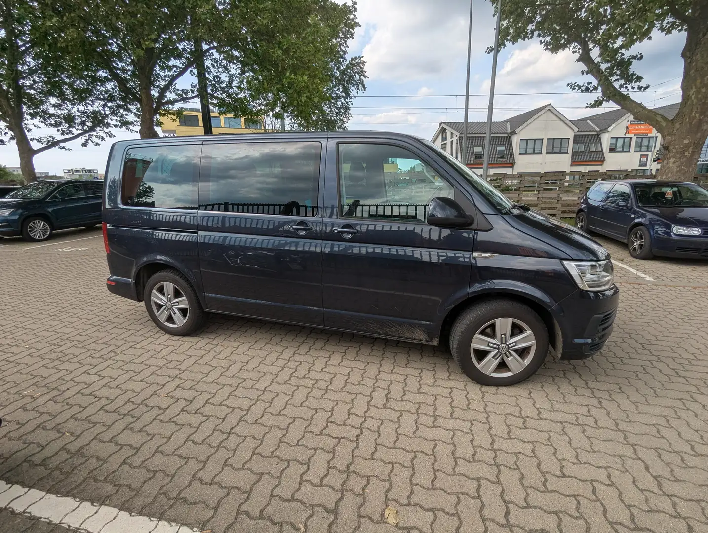 Volkswagen T6 Multivan Comfortline Blau - 2