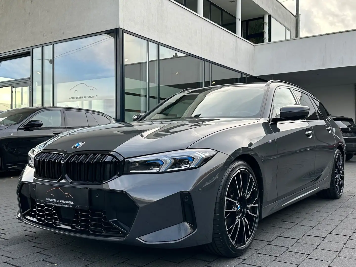 BMW 320 d Touring M Sport | 360° | Head-Up | AHK Gris - 1