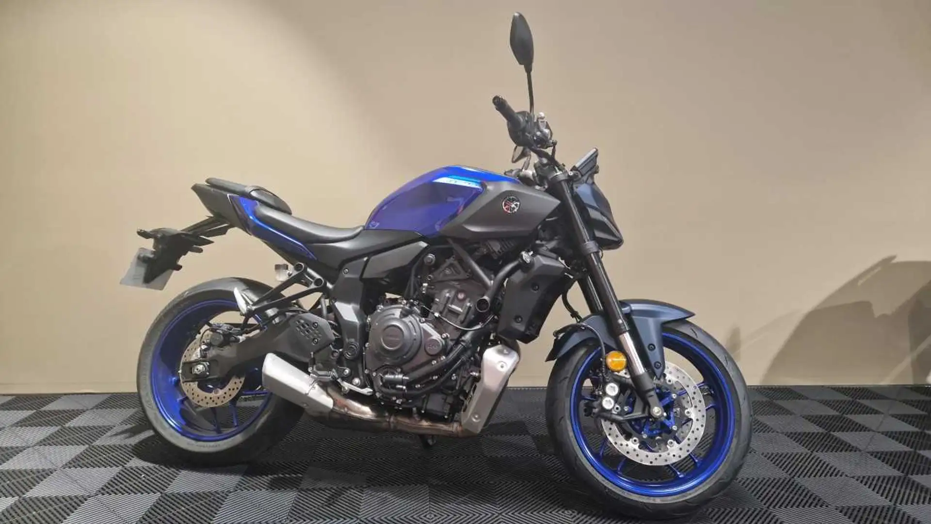 Yamaha MT-07 Bleu - 1
