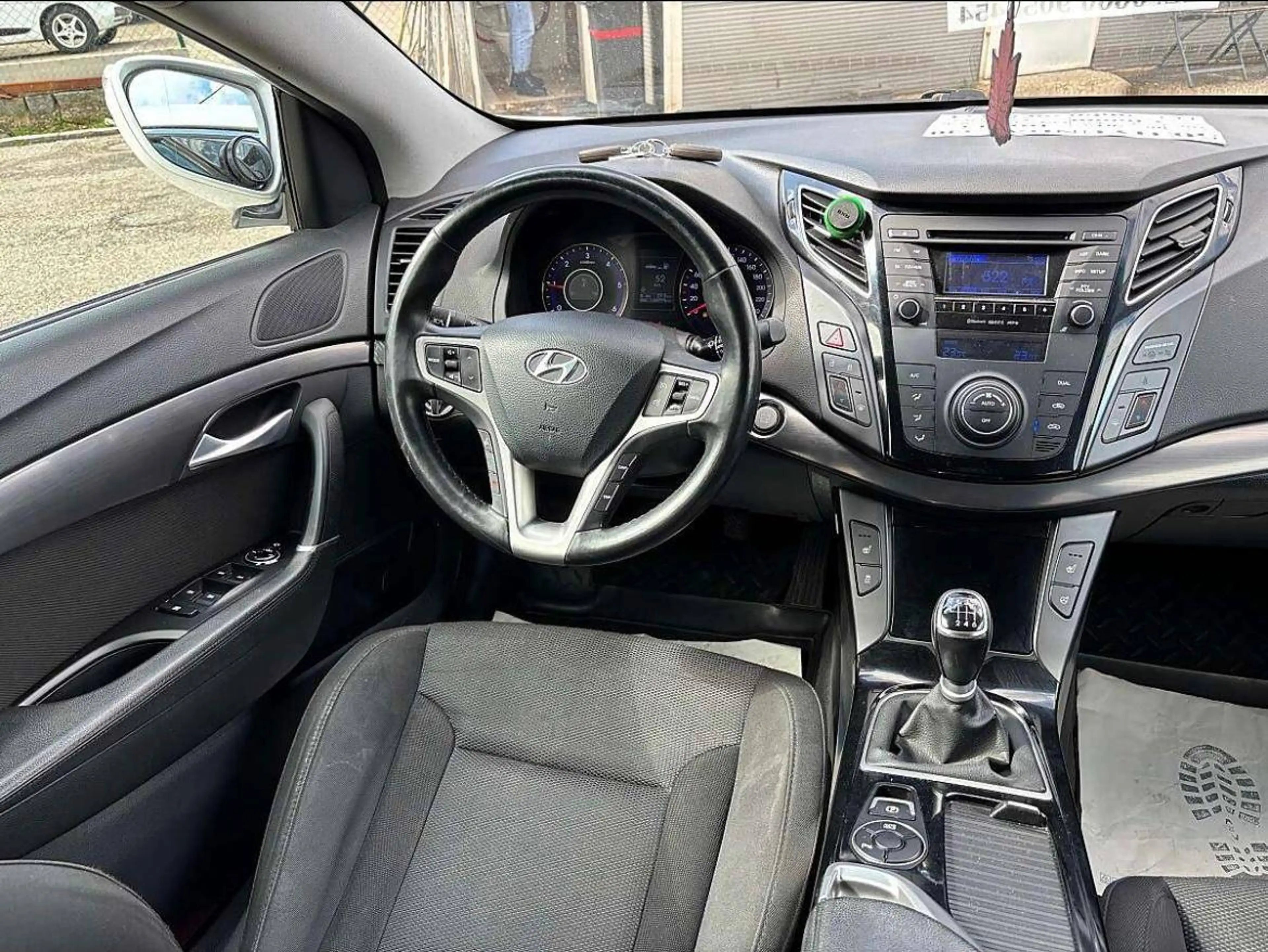 Hyundai i40 i40 Premium 1,7 CRDi Start/Stopp Premium — photo 11
