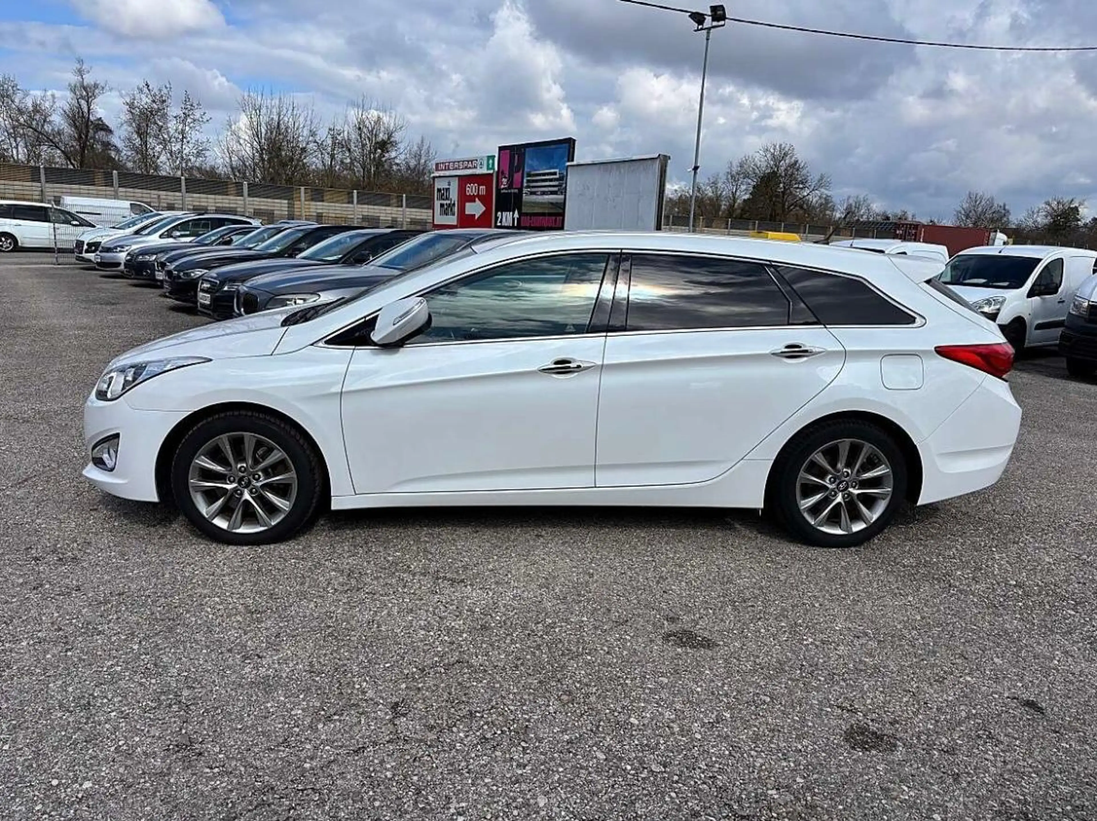 Hyundai i40 i40 Premium 1,7 CRDi Start/Stopp Premium — photo 4