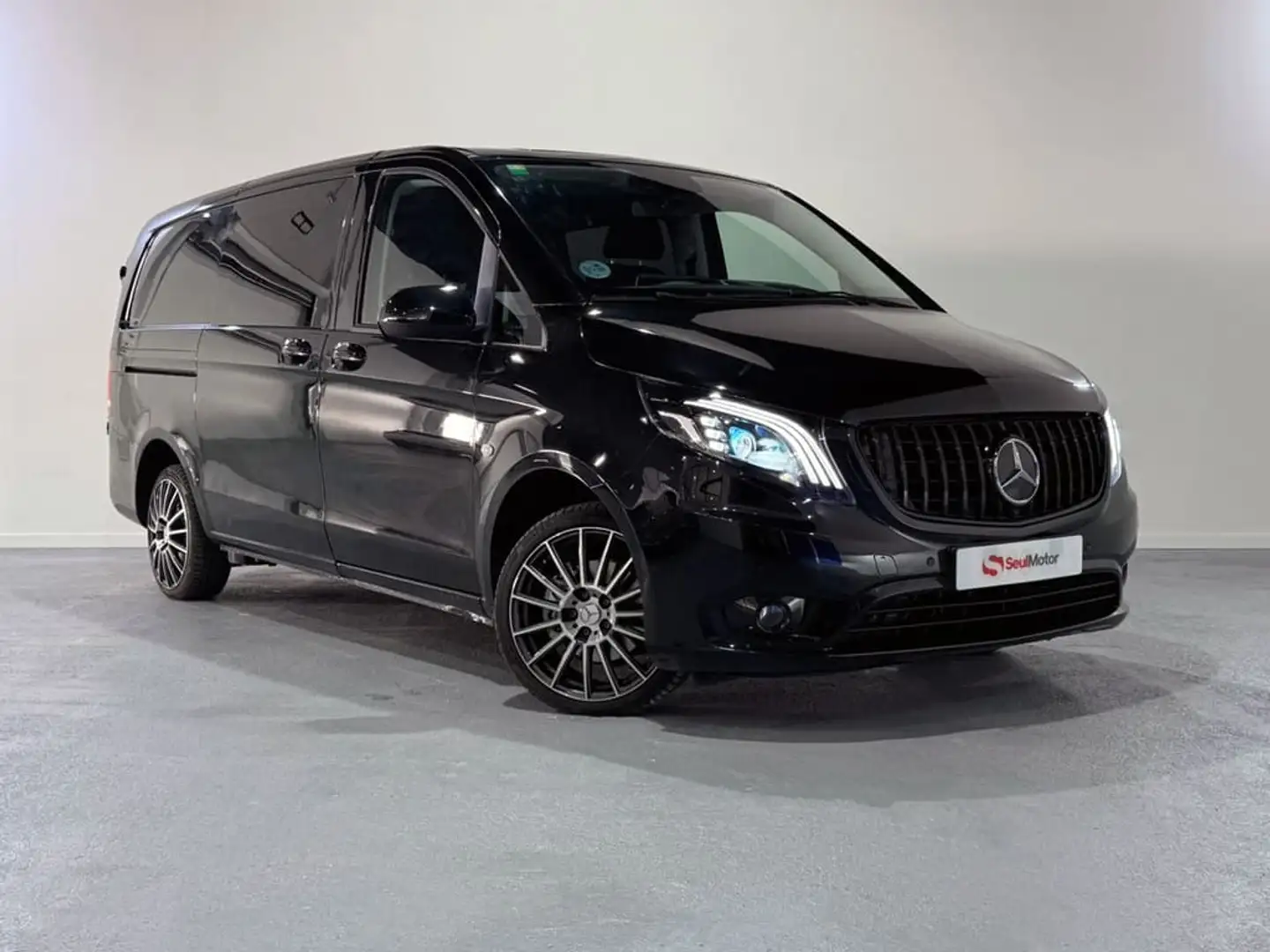 Mercedes-Benz Vito Tourer 114CDI Pro Extralarga Negro - 1