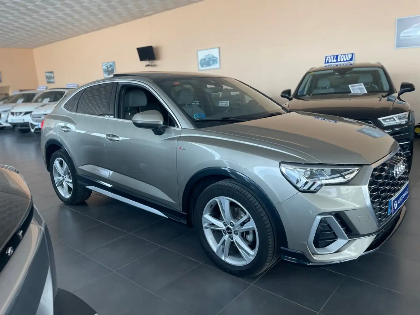 Audi Q3 Sportback 35 TFSI S line S tronic Beige - 2