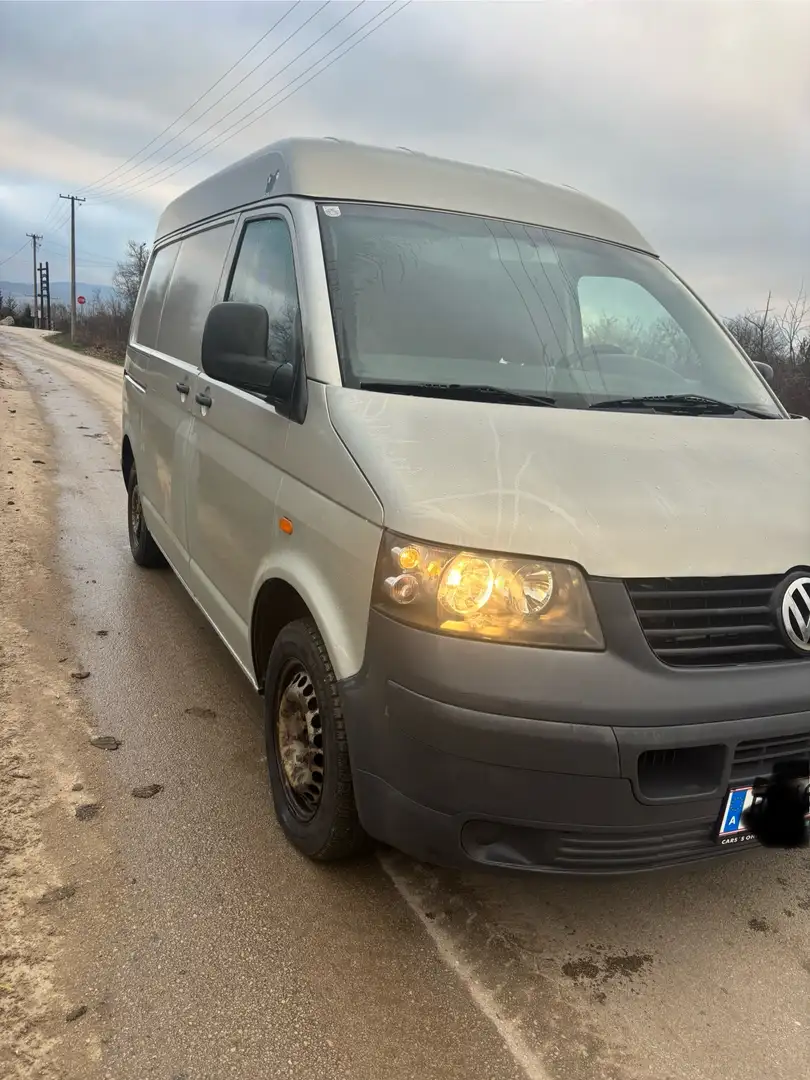Volkswagen Transporter T5 - 2
