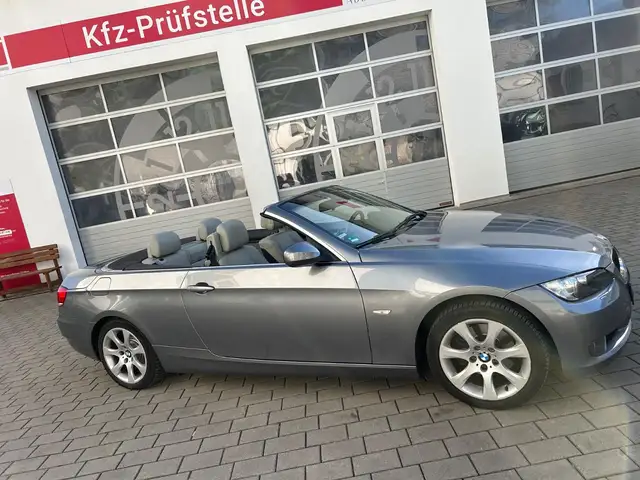 BMW 320 Cabrio /Xenon/Leder/AHK/TÜV&AU-NEU