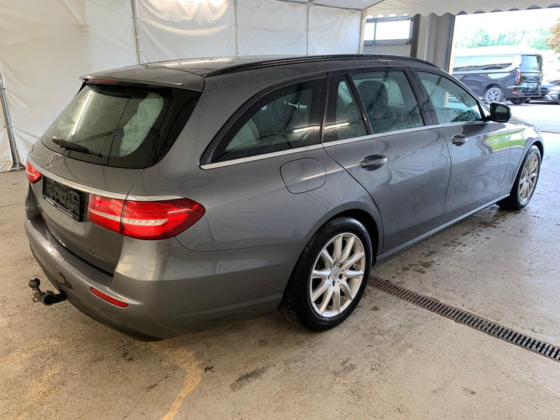 Mercedes-Benz E 220 d 2.0 CDI Tempom.|HP-LED|Bluetooth|AHK| — photo 4