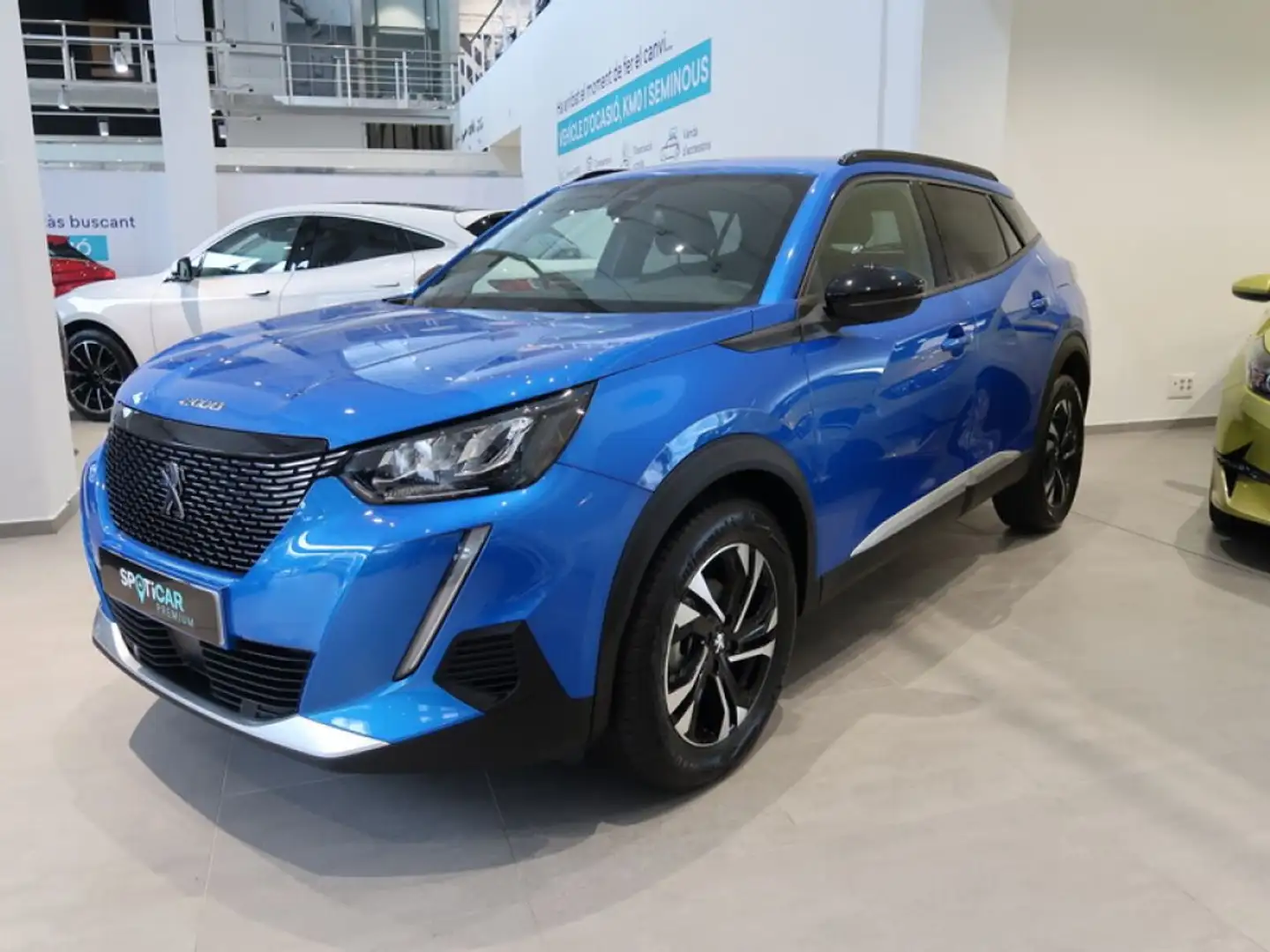 Peugeot 2008 1.2 PureTech S&S Allure 130 Blauw - 2