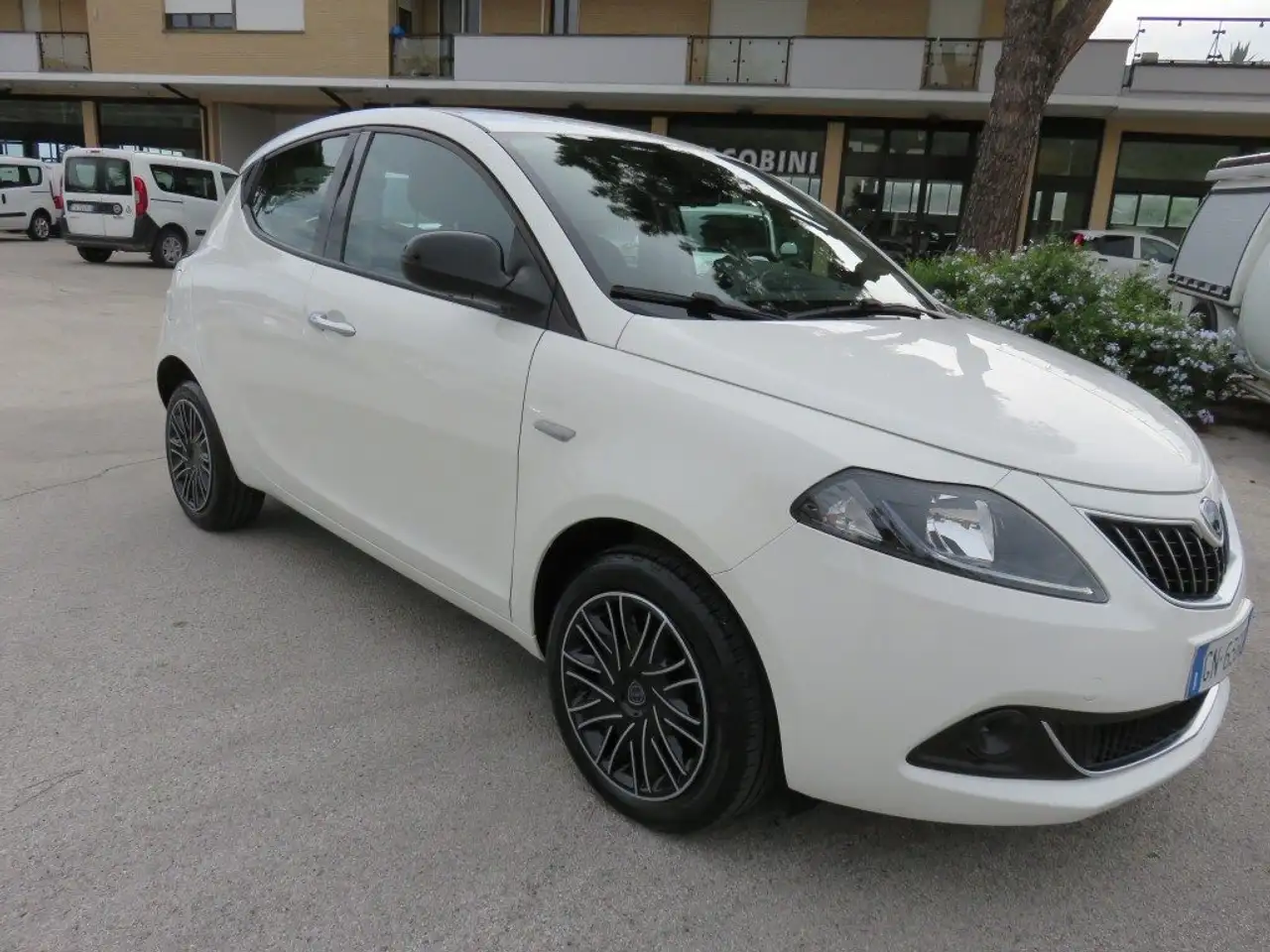 Lancia Ypsilon