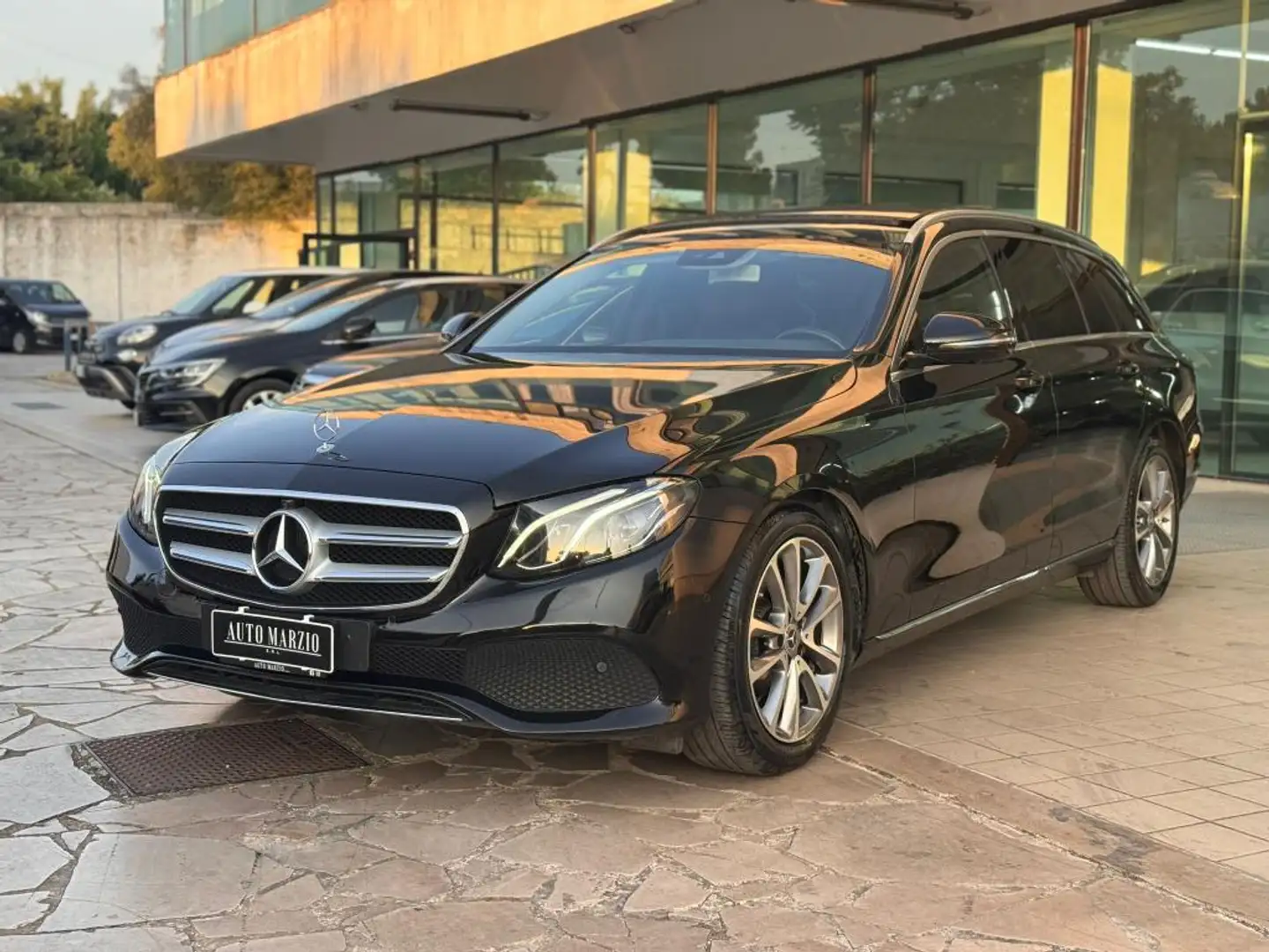 Mercedes-Benz E 220 E SW 220 bt Premium auto Noir - 1