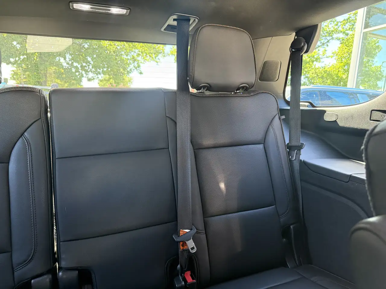 Chevrolet Tahoe photo Chevrolet Tahoe