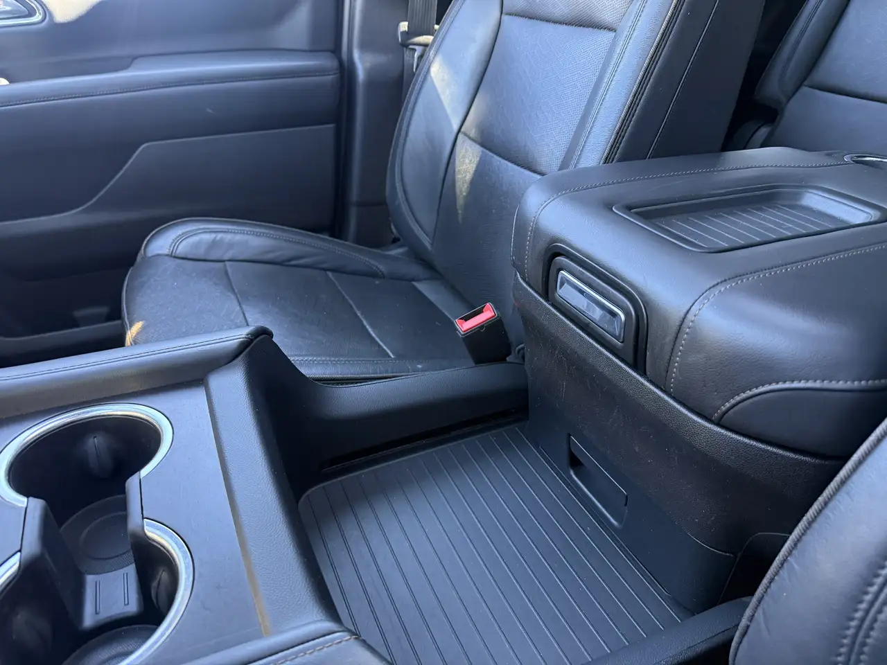 Chevrolet Tahoe photo Chevrolet Tahoe