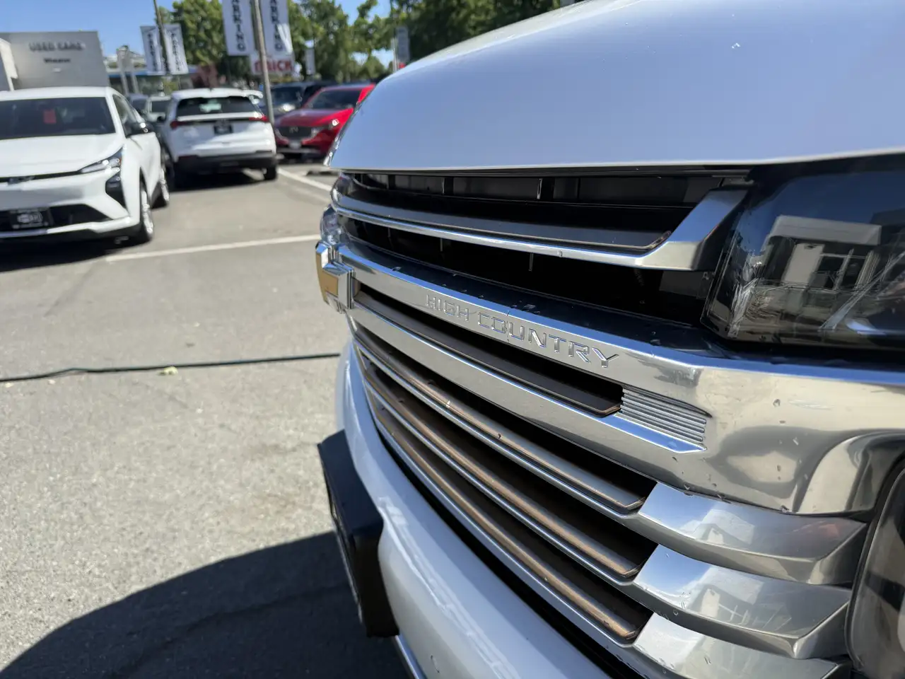Chevrolet Tahoe photo Chevrolet Tahoe